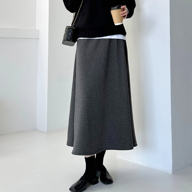 【ココモモ/COCOMOMO】の裏起毛 ロングスカート ふわふわ裏起毛スカート あったか ロング マキシ スカート インテリア・キッズ・メンズ・レディースファッション・服の通販 founy(ファニー) 　ファッション　Fashion　レディースファッション　Fashion for Women　スカート　Skirts　ロングスカート　Long Skirts / Maxi & Midi Skirts　シンプル　Simple, Minimal　パープル　Purple, Violet　フレア　Flare, Flared　ブランケット　Blanket, Throw Blanket　マキシ　Maxi, Full Length　レギュラー　Regular, Standard Fit　ロング　Long, Long-Length　冬　Winter / This Winter　レギュラー丈・ダークグレー|ID: prp329100004791935 ipo3291000000034769606