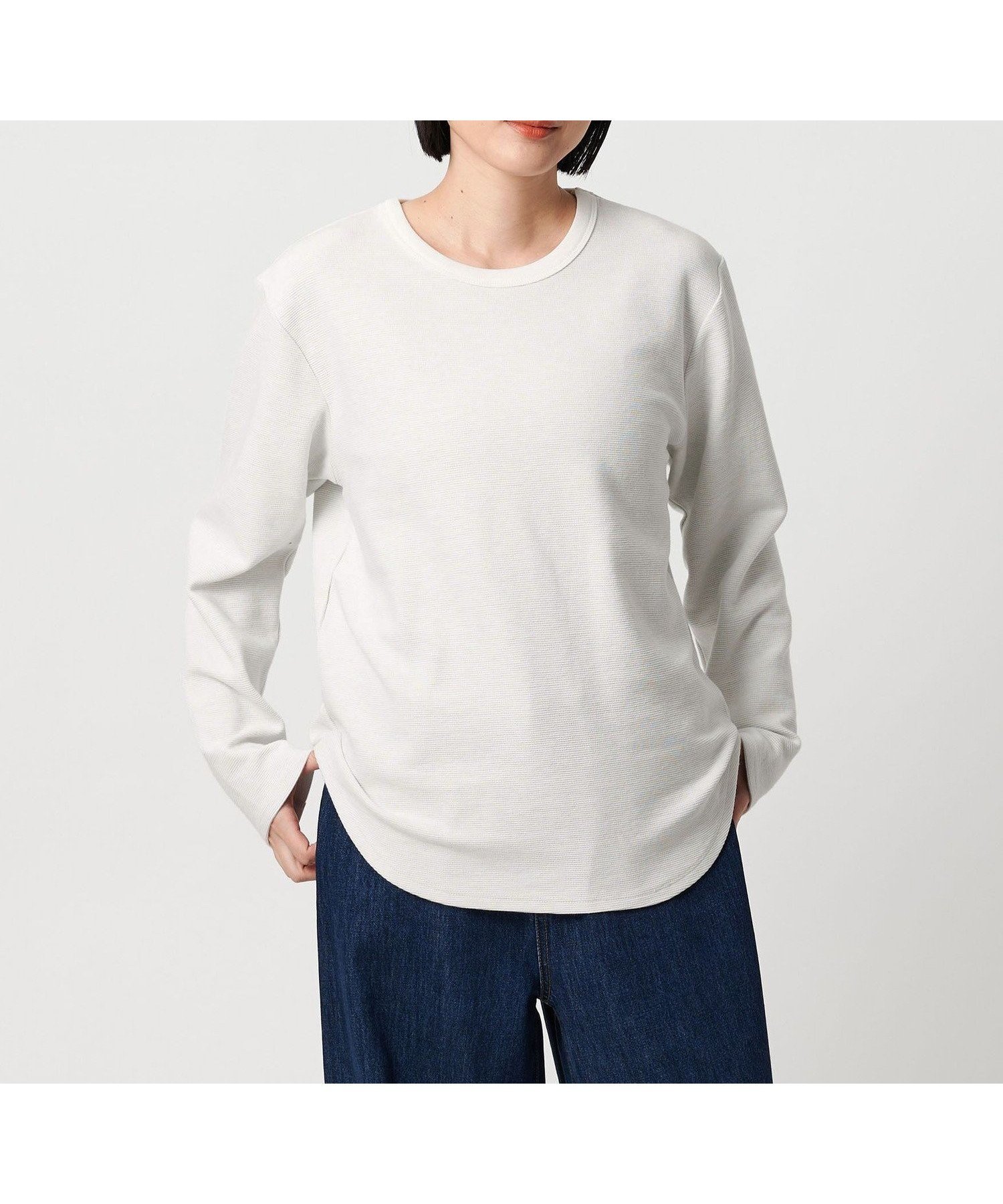【ユナイテッドアローズ/UNITED ARROWS】のリップル クルーネックTシャツ A DAY IN THE LIFE 人気、トレンドファッション・服の通販 founy(ファニー) ファッション Fashion レディースファッション Fashion for Women トップス・カットソー Cut & Sew Tops シャツ・ブラウス・オフィスカジュアル Elegant Blouses & Button-Ups ロングTシャツ・Tシャツ Longline T-Shirts & Tees インナー Innerwear 秋 Autumn カットソー Cut and Sewn Top シンプル Simple, Minimal スウェット / スエット Sweatshirt, Sweatwear ダブル Double, Double-Breasted トレンド Trend, Trending Now 定番 Standard, Basic Item 人気 Popular, Best Seller 長袖 Long Sleeve, Full Sleeve バランス Balance, Style Balance フェイス Face, Facial Design ベーシック Basic, Essential 無地 Plain, Solid Color 冬 Winter / This Winter アウトレット Outlet / Clearance ビジネス 仕事 通勤 Business / Work / Commuting other-1|ID: prp329100004791952 ipo3291000000034769737
