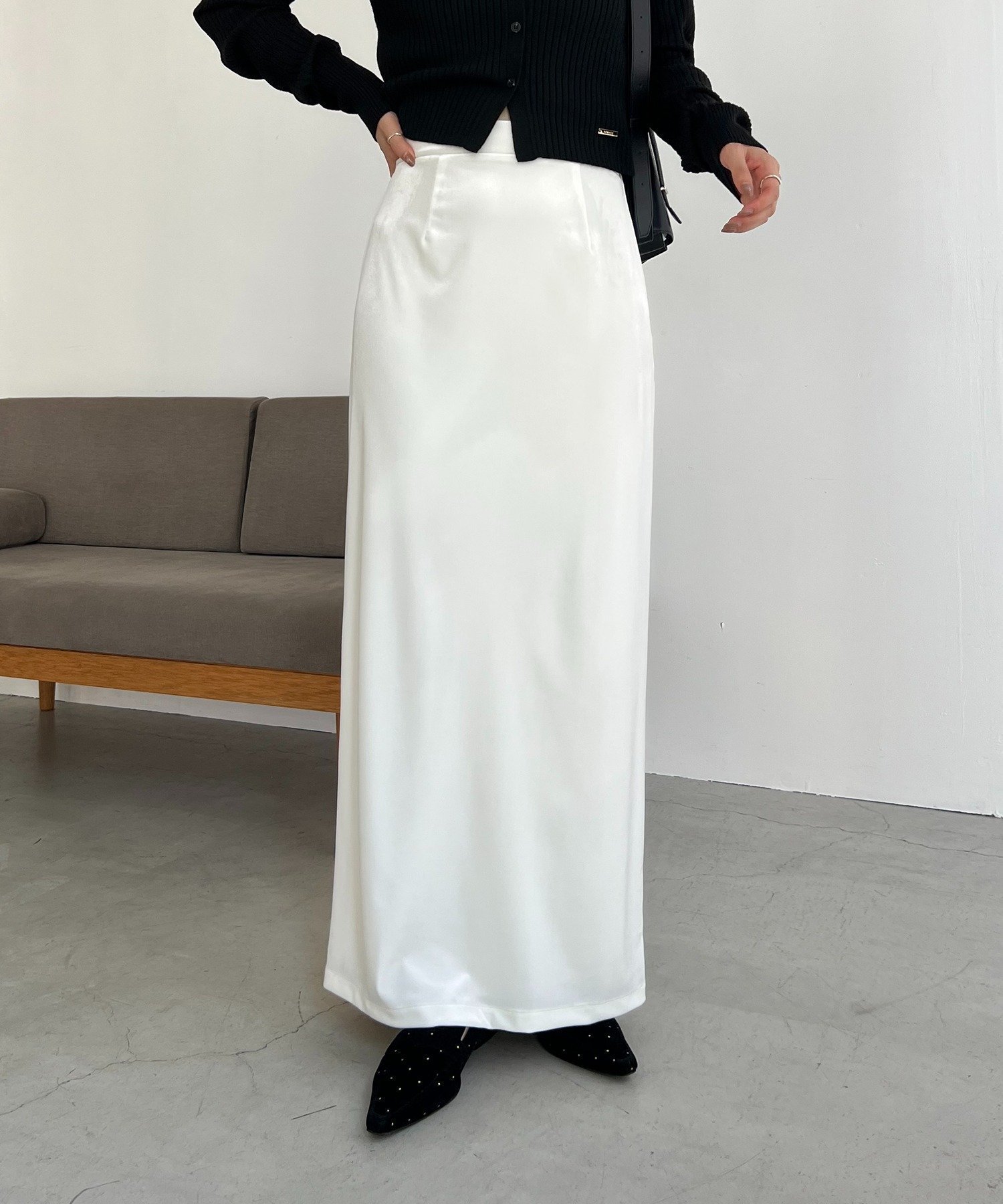 【カプリシューレマージュ/CAPRICIEUX LEMAGE】の【低身長サイズあり】ベロアIラインスカート インテリア・キッズ・メンズ・レディースファッション・服の通販 founy(ファニー) 　ファッション　Fashion　レディースファッション　Fashion for Women　スカート　Skirts　おすすめ　Recommended / Our Picks　カーディガン　Cardigan, Knitwear　ジャケット　Jacket, Outerwear　スウェット / スエット　Sweatshirt, Sweatwear　スキッパー　Skipper, Open Collar　トレンド　Trend, Trending Now　ベロア　Velour, Soft Velvet　エレガント 上品　Elegant　オフホワイト|ID: prp329100004791984 ipo3291000000034829343