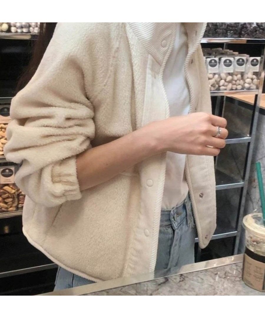 【ラジュール/Lajour】の異素材切替 スタンドネック ボアジャケット インテリア・キッズ・メンズ・レディースファッション・服の通販 founy(ファニー) ファッション Fashion レディースファッション Fashion for Women アウター Coat / Outerwear Collection レディースジャケット・軽アウター Jackets コーデュロイ Corduroy, Cord Fabric ジャケット Jacket, Outerwear スタンド Stand Collar, Upright Stand フェミニン Feminine, Girly ポケット Pocket, Pocket Detail 切替 Switching, Contrast Panel A/W・秋冬 Autumn/Winter ベージュ|ID: prp329100004792070 ipo3291000000034870066