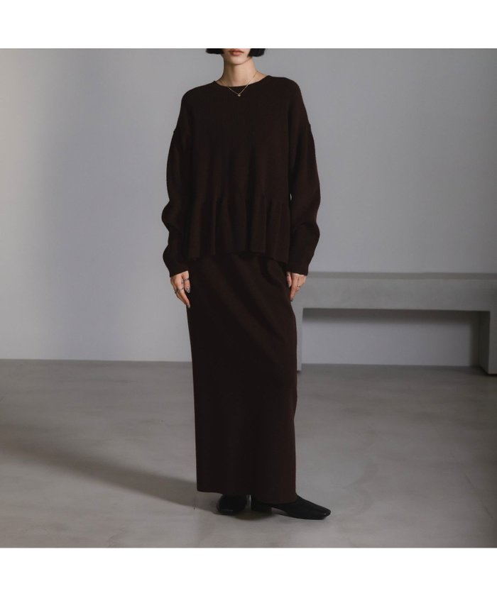 【ローリーズファーム/LOWRYS FARM】のペプラムニットSETUP インテリア・キッズ・メンズ・レディースファッション・服の通販 founy(ファニー) https://founy.com/ ファッション Fashion レディースファッション Fashion for Women トップス・カットソー Cut & Sew Tops ニット Knit Tops & Sweaters おすすめ Recommended / Our Picks サテン Satin, Glossy Fabric ストレート Straight, Straight Cut セットアップ Set-Up, Coordinated Outfit デニム Denim, Jeans Material トレンド Trend, Trending Now ペプラム Peplum, Flared Hem |ID: prp329100004792108 ipo3291000000035162447