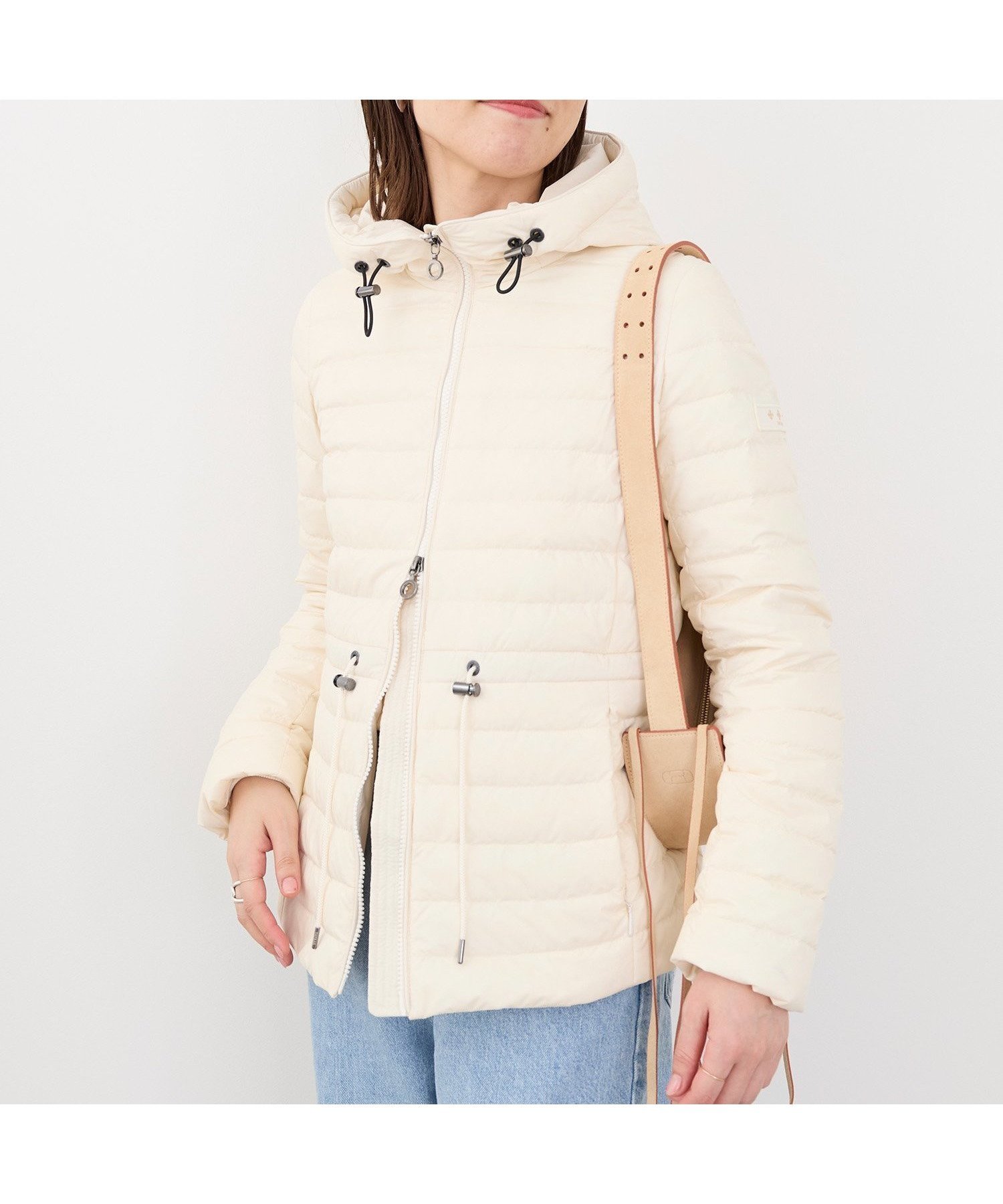 【マイカ ディール/MICA & DEAL】の【TATRAS】ショート丈ダウンジャケット-ハーヴ インテリア・キッズ・メンズ・レディースファッション・服の通販 founy(ファニー) 　ファッション　Fashion　レディースファッション　Fashion for Women　アウター　Coat / Outerwear Collection　レディースジャケット・軽アウター　Jackets　イタリア　Italy　インナー　Innerwear　コレクション　Collection, Seasonal Line　今季　This Season, Current Season　軽量　Lightweight, Ultra Light　シェイプ　Shape, Slim Fit　ショート　Short, Short Length　ジャケット　Jacket, Outerwear　スピンドル　Spindle, Drawcord　スリット　Slit, Slit Detail　ダウン　Down, Puffer　人気　Popular, Best Seller　フィット　Fit, Slim Fit　ミラノ　Milano Style, Italian-Inspired　ラグジュアリー　Luxury, Elegant　おすすめ　Recommended / Our Picks　エレガント 上品　Elegant　IVORY|ID: prp329100004792123 ipo3291000000035160784