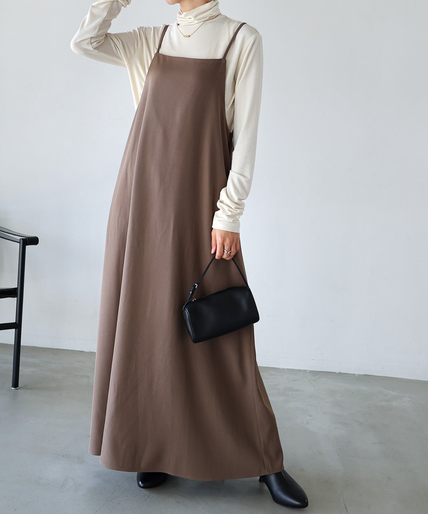 【アンドミー/andme】のとろみ キャミ ワンピース evernavy エバーネイビー インテリア・キッズ・メンズ・レディースファッション・服の通販 founy(ファニー) ファッション Fashion レディースファッション Fashion for Women ワンピース Dresses キャミソールワンピース Camisole Dresses 春 Spring キャミ Camisole, Cami Top サロペット Overalls, Salopette スクエア Square, Square Shape とろみ Fluid, Flowy Fabric ツイル Twist, Twisted Detail トレンド Trend, Trending Now ノースリーブ Sleeveless, No-Sleeve 人気 Popular, Best Seller ポケット Pocket, Pocket Detail A/W・秋冬 Autumn/Winter 夏 Summer エレガント 上品 Elegant グレージュ|ID: prp329100004792145 ipo3291000000034770964