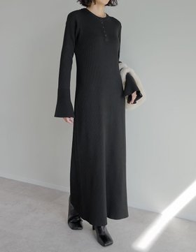 【リエディ/Re:EDIT】のフレアスリーブリブニットワンピース 人気、トレンドファッション・服の通販 founy(ファニー) ファッション Fashion レディースファッション Fashion for Women ワンピース Dresses ニットワンピース Knit Dresses カーディガン Cardigan, Knitwear キャップ Cap, Baseball Cap コンパクト Compact, Small Size シンプル Simple, Minimal スニーカー Sneakers, Trainers スリット Slit, Slit Detail スリーブ Sleeve, Long Sleeve / Short Sleeve トレンド Trend, Trending Now バランス Balance, Style Balance フレア Flare, Flared ベスト Vest, Waistcoat 無地 Plain, Solid Color リブニット Rib Knit, Ribbed Knit 冬 Winter / This Winter エレガント 上品 Elegant |ID:prp329100004792197