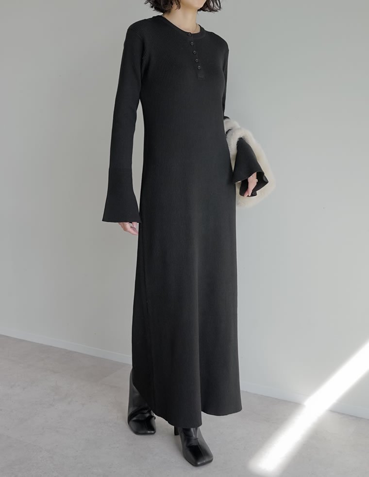 【リエディ/Re:EDIT】のフレアスリーブリブニットワンピース 人気、トレンドファッション・服の通販 founy(ファニー) 　ファッション　Fashion　レディースファッション　Fashion for Women　ワンピース　Dresses　ニットワンピース　Knit Dresses　カーディガン　Cardigan, Knitwear　キャップ　Cap, Baseball Cap　コンパクト　Compact, Small Size　シンプル　Simple, Minimal　スニーカー　Sneakers, Trainers　スリット　Slit, Slit Detail　スリーブ　Sleeve, Long Sleeve / Short Sleeve　トレンド　Trend, Trending Now　バランス　Balance, Style Balance　フレア　Flare, Flared　ベスト　Vest, Waistcoat　無地　Plain, Solid Color　リブニット　Rib Knit, Ribbed Knit　冬　Winter / This Winter　エレガント 上品　Elegant　 other-1|ID: prp329100004792197 ipo3291000000034771223