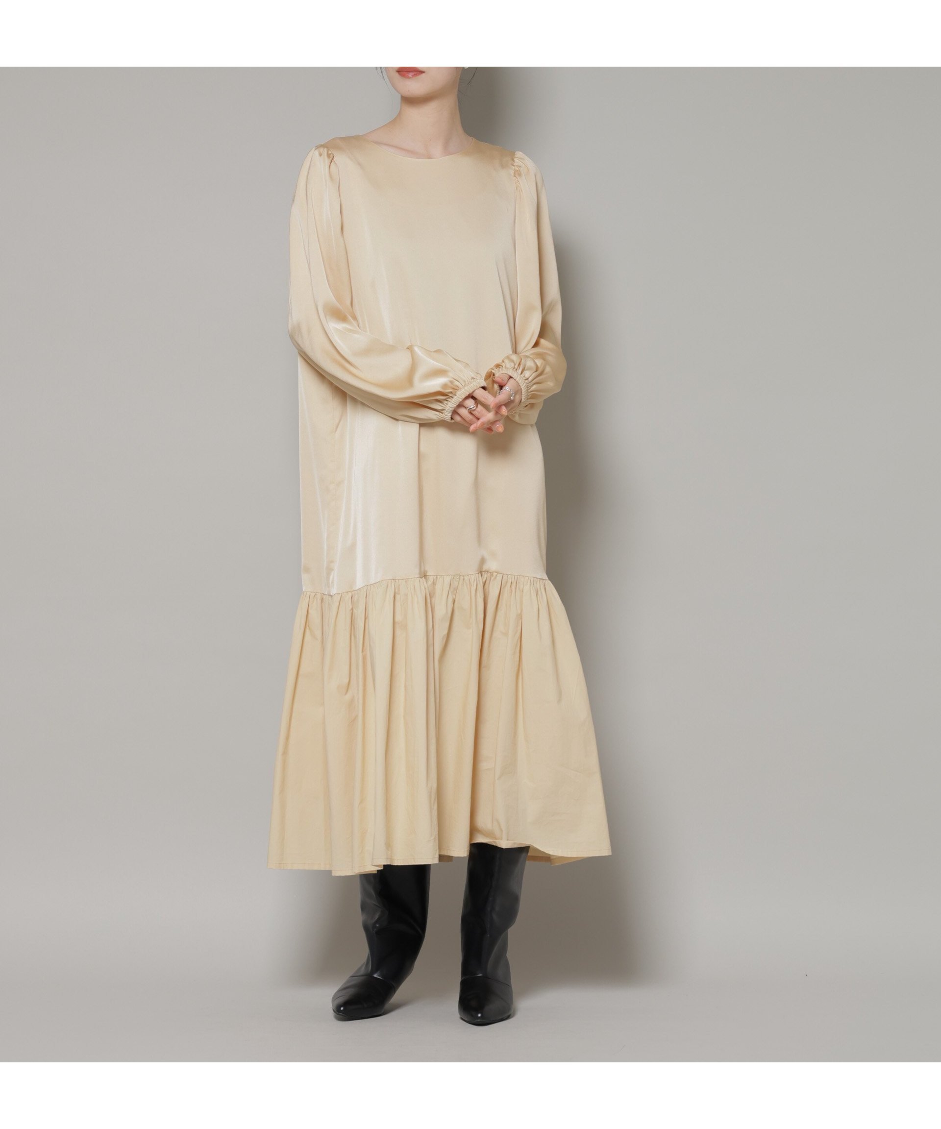 【ナノ ユニバース/nano universe】の異素材切り替えギャザーサテンワンピース インテリア・キッズ・メンズ・レディースファッション・服の通販 founy(ファニー) 　ファッション　Fashion　レディースファッション　Fashion for Women　ワンピース　Dresses　アクセサリー　Fashion Accessories　ウォッシャブル　Machine Washable　ギャザー　Gathered, Ruffled　コンビ　Combo, Combination Style　サテン　Satin, Glossy Fabric　ジャケット　Jacket, Outerwear　ドッキング　Docking, Mixed Material　アウトレット　Outlet / Clearance　おすすめ　Recommended / Our Picks　エレガント 上品　Elegant　ビジネス 仕事 通勤　Business / Work / Commuting　2026年　2026　ライトベージュ1|ID: prp329100004792244 ipo3291000000034771509