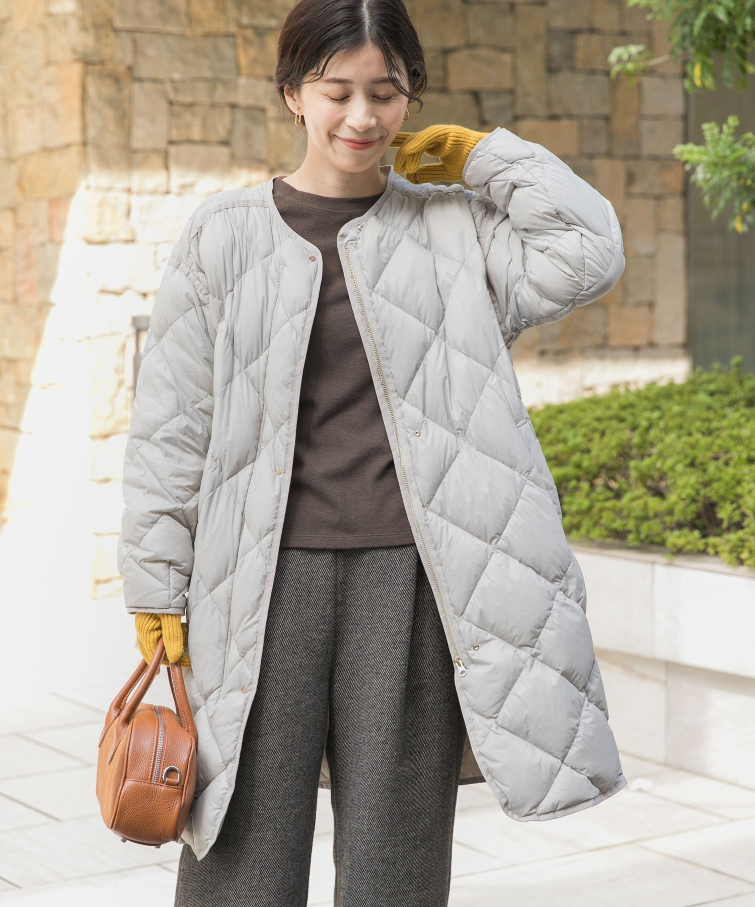 【アーバンリサーチ ドアーズ/URBAN RESEARCH DOORS】のライトダウンキルトロングコート インテリア・キッズ・メンズ・レディースファッション・服の通販 founy(ファニー) ファッション Fashion レディースファッション Fashion for Women アウター Coat / Outerwear Collection コート・ロングコート・ピーコート Long Coats, Peacoats & More 2025年 2025 2025-2026秋冬・A/W Autumn/Winter 2025–26 AW25–26 冬 Winter / This Winter キルティング Quilted, Quilting ショルダー Shoulder, Shoulder Strap シンプル Simple, Minimal ジップ Zip, Zipper タートルネック Turtleneck, High Neck ダウン Down, Puffer ダブル Double, Double-Breasted ドロップ Drop Shoulder, Dropped Style フロント Front, Front Design マフラー Scarf, Muffler ロング Long, Long-Length エレガント 上品 Elegant A/W・秋冬 Autumn/Winter L.GREGE|ID: prp329100004792261 ipo3291000000034771647