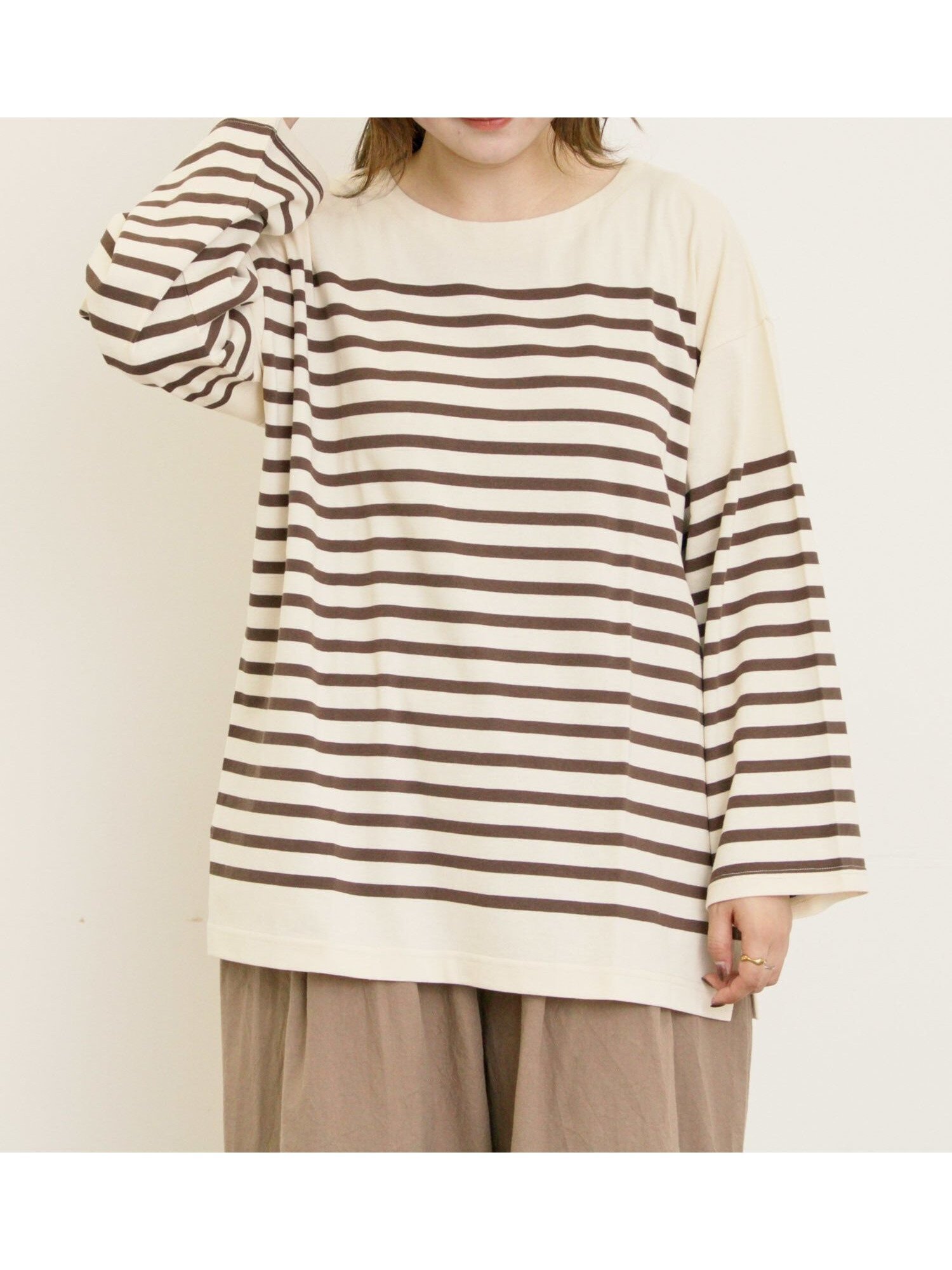 【サマンサモスモス/Samansa Mos2】のパネルボーダーロングスリーブカットソー インテリア・キッズ・メンズ・レディースファッション・服の通販 founy(ファニー) ファッション Fashion レディースファッション Fashion for Women トップス・カットソー Cut & Sew Tops カットソー・ベーシックTシャツ Cut-and-Sewn Tops / Stretch Tees & Basics おすすめ Recommended / Our Picks カットソー Cut and Sewn Top シンプル Simple, Minimal スリット Slit, Slit Detail ボーダー Border, Stripe 無地 Plain, Solid Color モカ|ID: prp329100004792304 ipo3291000000034771971