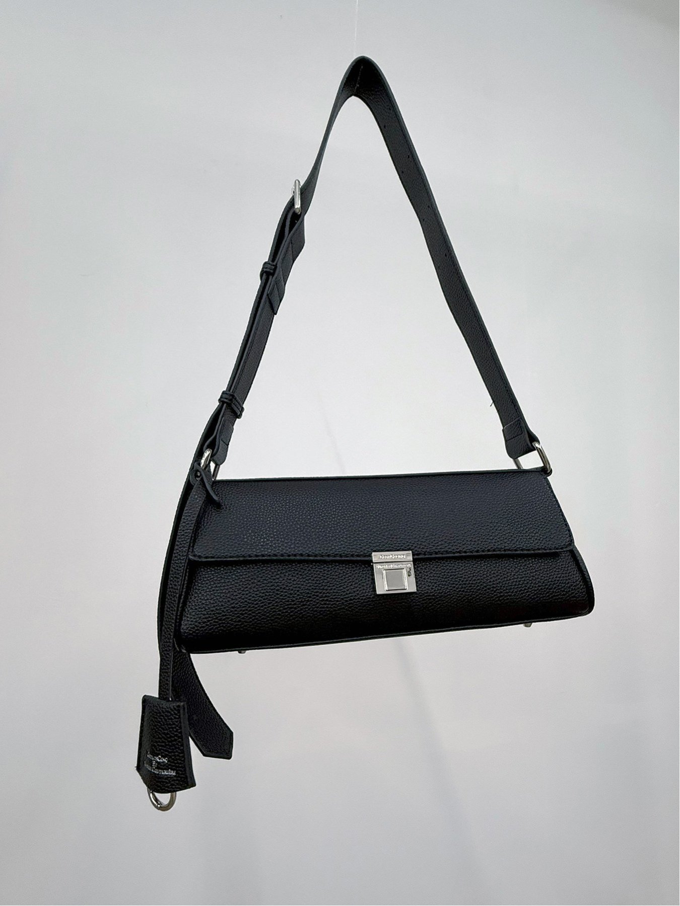 【タカキュー/TAKA-Q】のドロー/DRAW 横長 ショルダーバッグ インテリア・キッズ・メンズ・レディースファッション・服の通販 founy(ファニー) 　ファッション　Fashion　レディースファッション　Fashion for Women　バッグ　Bags　シンプル　Simple, Minimal　トレンド　Trend, Trending Now　モダン　Modern, Contemporary　ラップ　Wrap, Wrap Design　95モノトーン|ID: prp329100004792306 ipo3291000000034900689