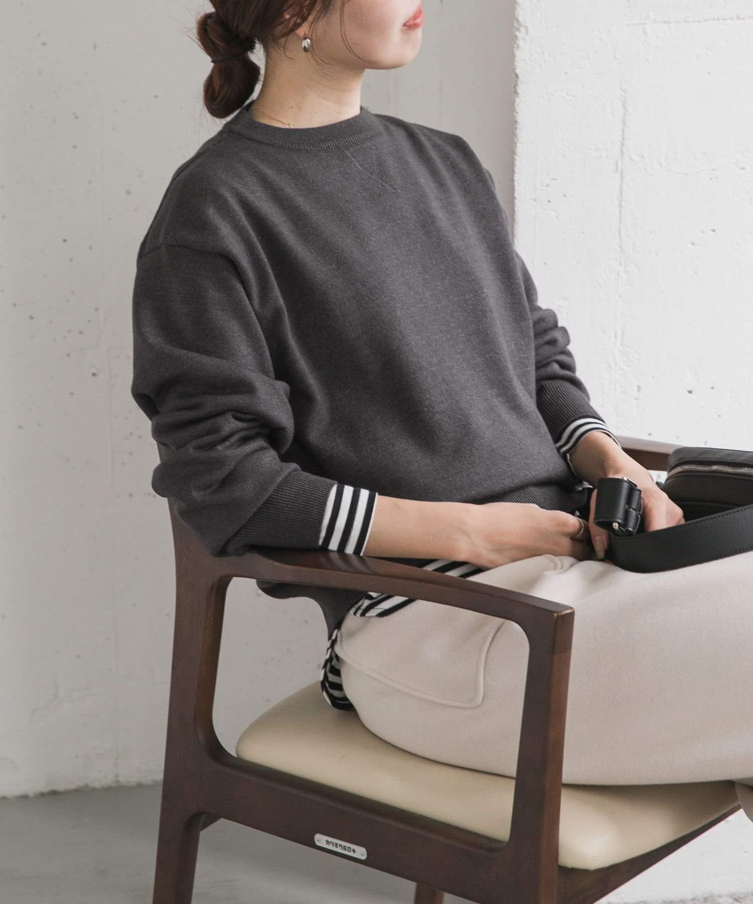 【アーバンリサーチ ドアーズ/URBAN RESEARCH DOORS】の『仁村紗和さん着用』『UR TECH 200日ニット』スウェットライクプルオーバー インテリア・キッズ・メンズ・レディースファッション・服の通販 founy(ファニー) ファッション Fashion レディースファッション Fashion for Women トップス・カットソー Cut & Sew Tops ニット Knit Tops & Sweaters レディースパーカー・カジュアルフーディー Casual Hoodies & Sweatshirts カジュアルプルオーバー・ニットトップス Pullovers & Knit Tops / Casual Pullovers スウェット・クルーネックトップス Sweatshirts & Crewnecks / Relaxed Fit Sweat Tops シンプル Simple, Minimal スウェット / スエット Sweatshirt, Sweatwear リラックス Relax, Relaxed Fit 冬 Winter / This Winter A/W・秋冬 Autumn/Winter おすすめ Recommended / Our Picks 2025年 2025 2025-2026秋冬・A/W Autumn/Winter 2025–26 AW25–26 杢CHARCOAL|ID: prp329100004792325 ipo3291000000034772144