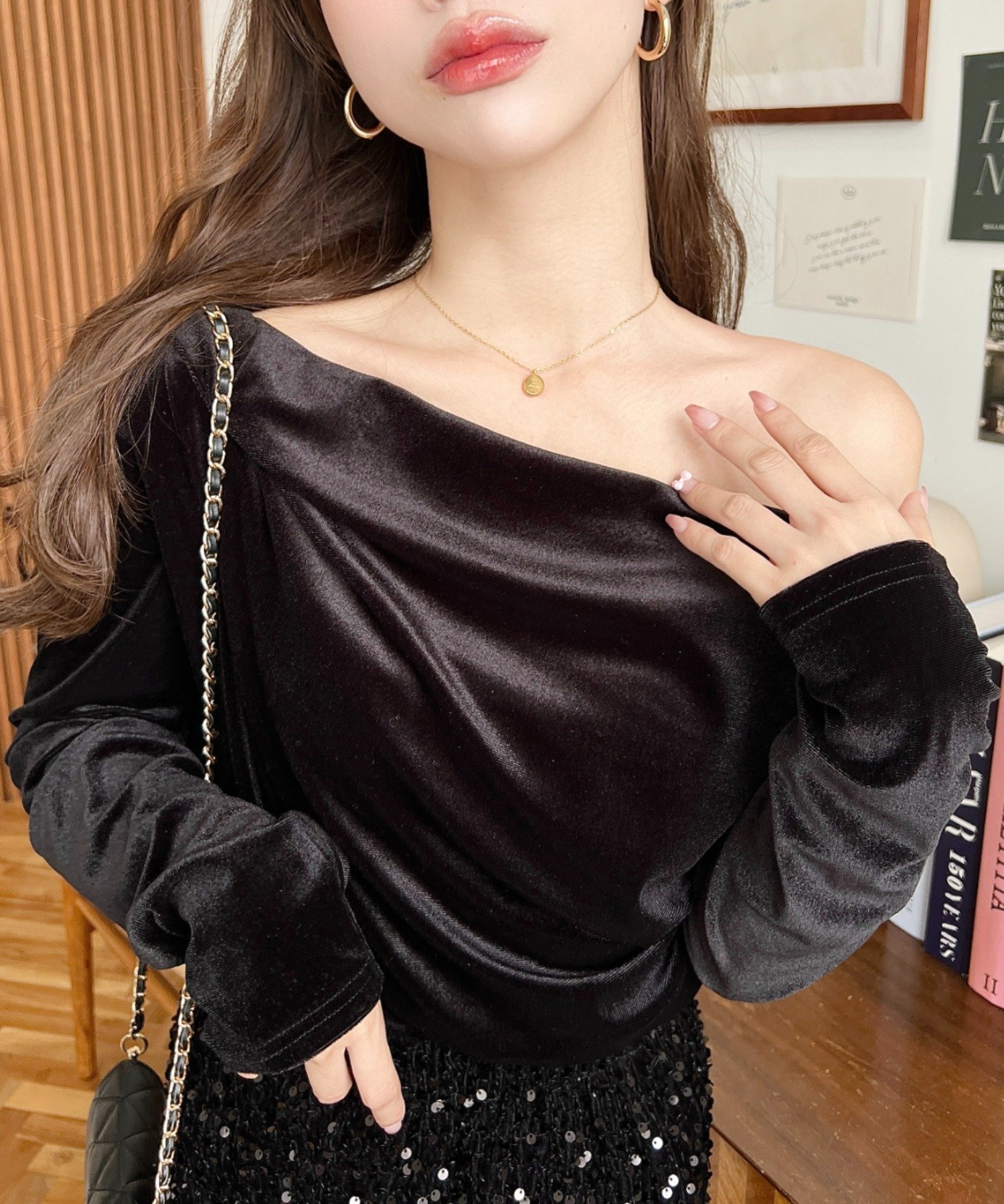 【モーメントプラス/moment+ / MEN】のワンショルドレープシャイニーベロアプルオーバー ドレープネッ ドレープカットソー インテリア・キッズ・メンズ・レディースファッション・服の通販 founy(ファニー) ファッション Fashion メンズファッション Fashion for Men トップス・カットソー Cut & Sew Tops ショルダー Shoulder, Shoulder Strap ショート Short, Short Length シンプル Simple, Minimal スラックス Slacks, Dress Pants デニム Denim, Jeans Material トレンド Trend, Trending Now なめらか Smooth, Silky Texture 長袖 Long Sleeve, Full Sleeve フレア Flare, Flared ベルベット Velvet, Velvety ベロア Velour, Soft Velvet ベーシック Basic, Essential ボトム Bottoms, Lower Wear 再入荷 Restock / Back in Stock プチプライス・低価格 Affordable / Budget Price おすすめ Recommended / Our Picks エレガント 上品 Elegant ブラック|ID: prp329100004792418 ipo3291000000034772691