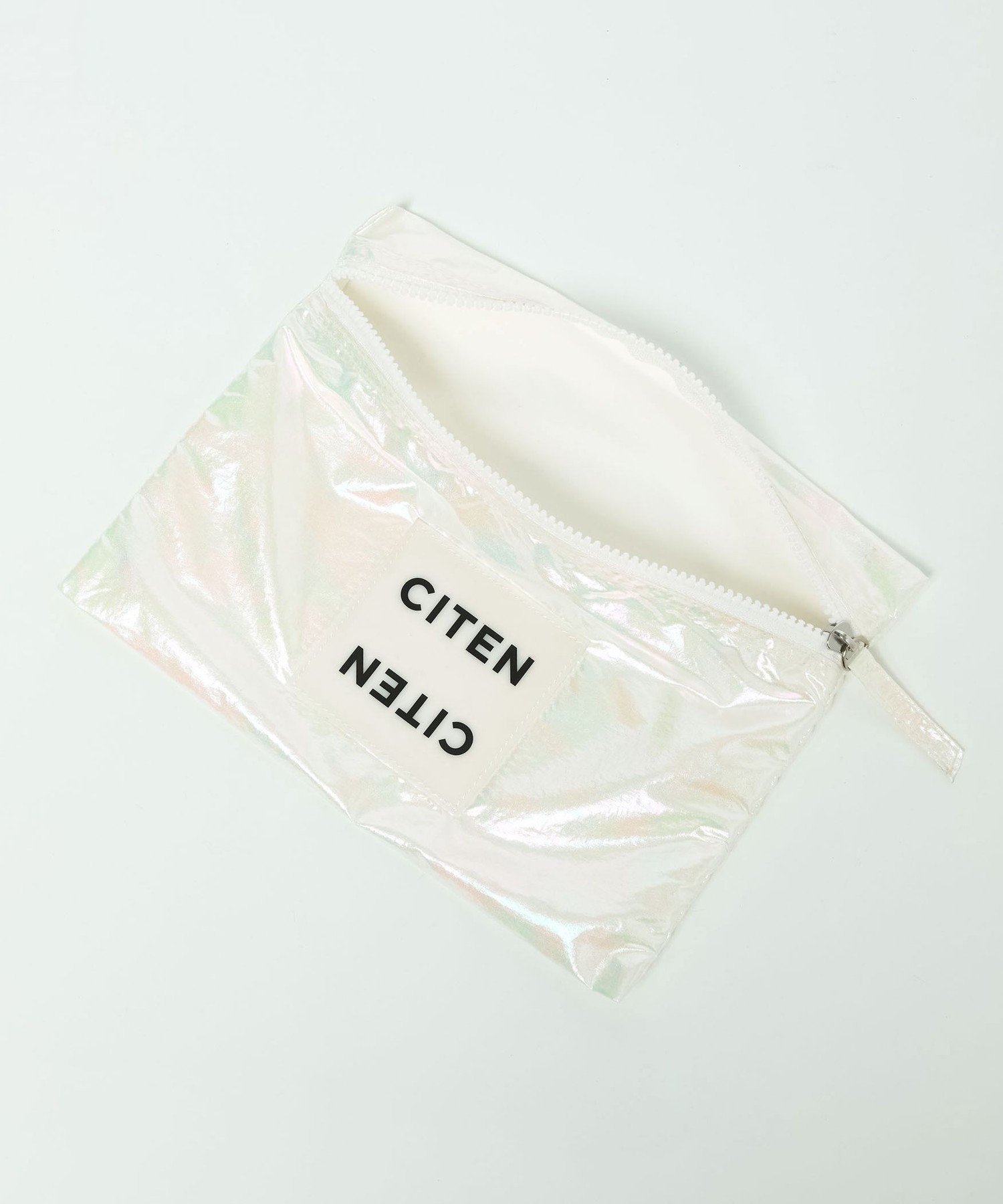 【シテン/CITEN】のCITEN CITENフフラットポーチメタリック インテリア・キッズ・メンズ・レディースファッション・服の通販 founy(ファニー) 　ファッション　Fashion　レディースファッション　Fashion for Women　ポーチ&ミニバッグ　Pouches & Mini Bags　フィット　Fit, Slim Fit　フラット　Flat, Flat Shoes　ブロック　Block, Solid Block Pattern　ポーチ　Pouch, Small Case　おすすめ　Recommended / Our Picks　WHITE|ID: prp329100004792472 ipo3291000000035166214