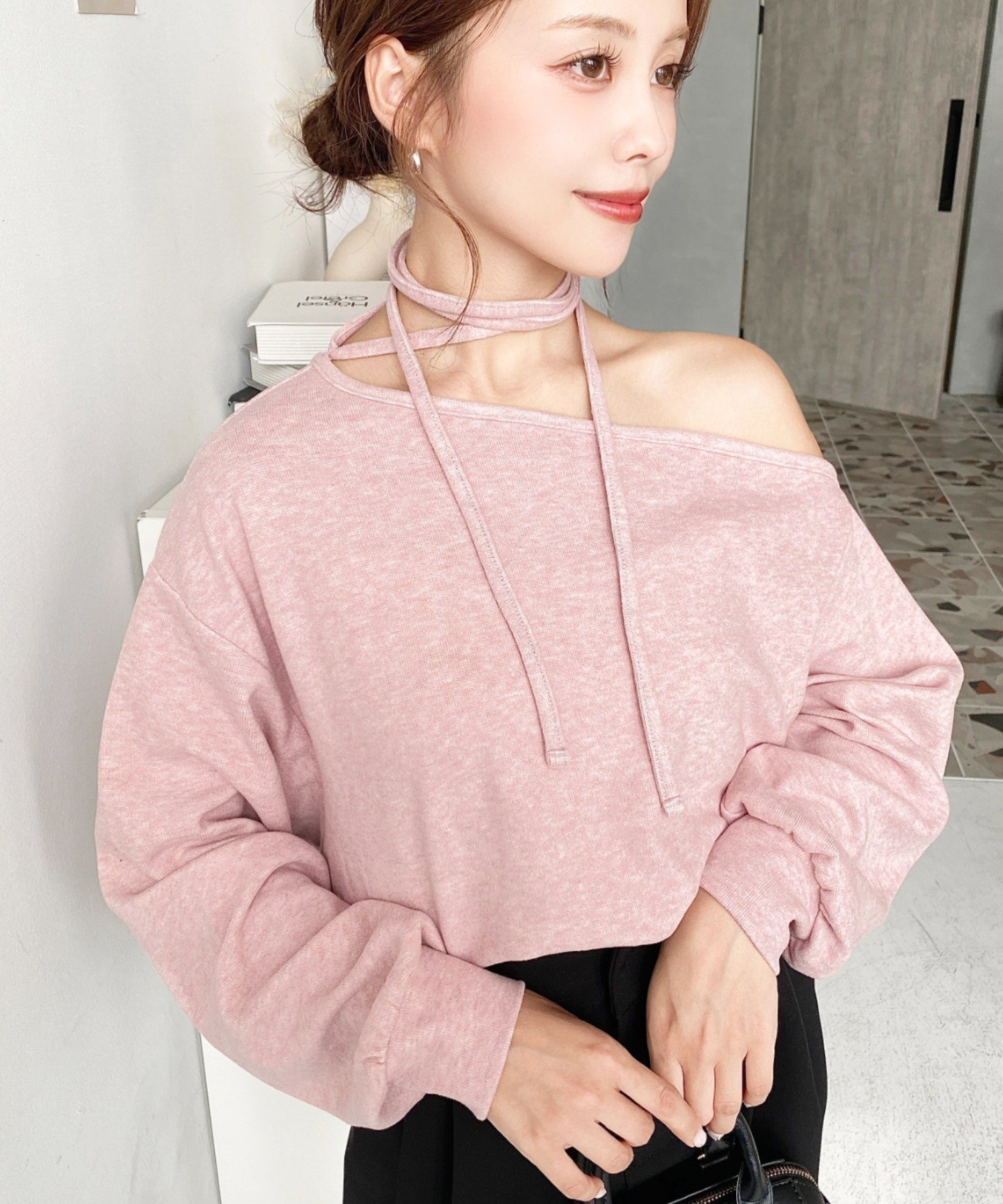 【モーメントプラス/moment+ / MEN】のストラップチョーカーネックリボンアシメワンショルダーニットソープルオーバー インテリア・キッズ・メンズ・レディースファッション・服の通販 founy(ファニー) ファッション Fashion メンズファッション Fashion for Men トップス・カットソー Cut & Sew Tops ニット・セーター / 定番トップス Knit Tops & Sweaters アシンメトリー Asymmetrical Style ショルダー Shoulder, Shoulder Strap シンプル Simple, Minimal トレンド Trend, Trending Now バランス Balance, Style Balance フィット Fit, Slim Fit ベーシック Basic, Essential ボトム Bottoms, Lower Wear ラップ Wrap, Wrap Design リボン Ribbon, Bow 再入荷 Restock / Back in Stock プチプライス・低価格 Affordable / Budget Price ピンク|ID: prp329100004792477 ipo3291000000034773139