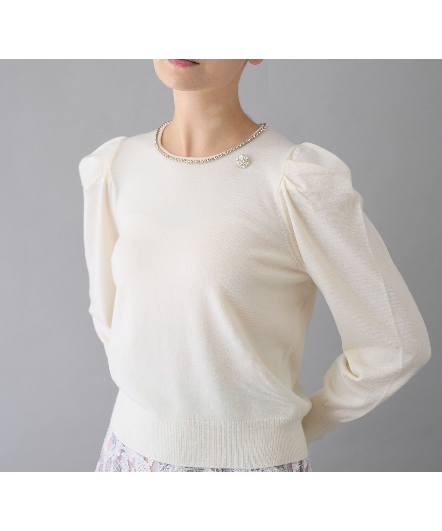 【アナイ/ANAYI】のビジューネックボリュームスリーブ プルオーバー インテリア・キッズ・メンズ・レディースファッション・服の通販 founy(ファニー) ファッション Fashion レディースファッション Fashion for Women トップス・カットソー Cut & Sew Tops カジュアルプルオーバー・ニットトップス Pullovers & Knit Tops / Casual Pullovers ボリューム袖・フリルスリーブブラウス Voluminous & Ruffle Sleeves / Puffy Sleeve Tops 春 Spring クリスタル Crystal, Swarovski コレクション Collection, Seasonal Line ストレッチ Stretch, Stretchy Fabric スマート Smart, Elegant テクスチャー Texture, Textured Fabric バレエ Ballet, Ballet Style ブローチ Brooch, Pin Brooch ラベンダー Lavender ロング Long, Long-Length 冬 Winter / This Winter 再入荷 Restock / Back in Stock ホリデーシーズン Holiday Season off white|ID: prp329100004792522 ipo3291000000034773585