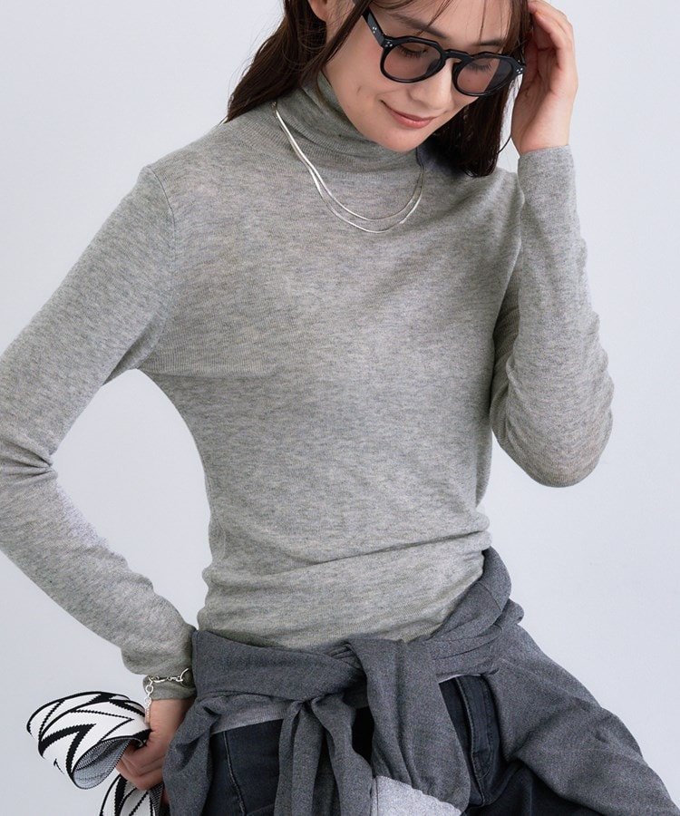 【インディヴィ/INDIVI】の【洗える/薄手/ラメ】シアーラメニット インテリア・キッズ・メンズ・レディースファッション・服の通販 founy(ファニー) ファッション Fashion レディースファッション Fashion for Women トップス・カットソー Cut & Sew Tops ニット Knit Tops & Sweaters 洗える Machine Washable カーディガン Cardigan, Knitwear 10月号 October Issue ジャケット Jacket, Outerwear スウェット / スエット Sweatshirt, Sweatwear スマート Smart, Elegant タートルネック Turtleneck, High Neck トレンド Trend, Trending Now なめらか Smooth, Silky Texture ベスト Vest, Waistcoat エレガント 上品 Elegant グレー|ID: prp329100004792525 ipo3291000000034773605