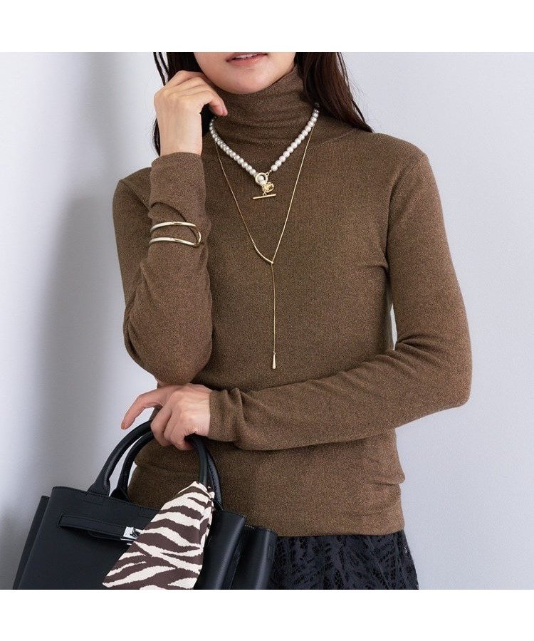 【インディヴィ/INDIVI】の【洗える/薄手/ラメ】シアーラメニット インテリア・キッズ・メンズ・レディースファッション・服の通販 founy(ファニー) ファッション Fashion レディースファッション Fashion for Women トップス・カットソー Cut & Sew Tops ニット Knit Tops & Sweaters 洗える Machine Washable カーディガン Cardigan, Knitwear 10月号 October Issue ジャケット Jacket, Outerwear スウェット / スエット Sweatshirt, Sweatwear スマート Smart, Elegant タートルネック Turtleneck, High Neck トレンド Trend, Trending Now なめらか Smooth, Silky Texture ベスト Vest, Waistcoat エレガント 上品 Elegant ブラウン|ID: prp329100004792525 ipo3291000000034773609