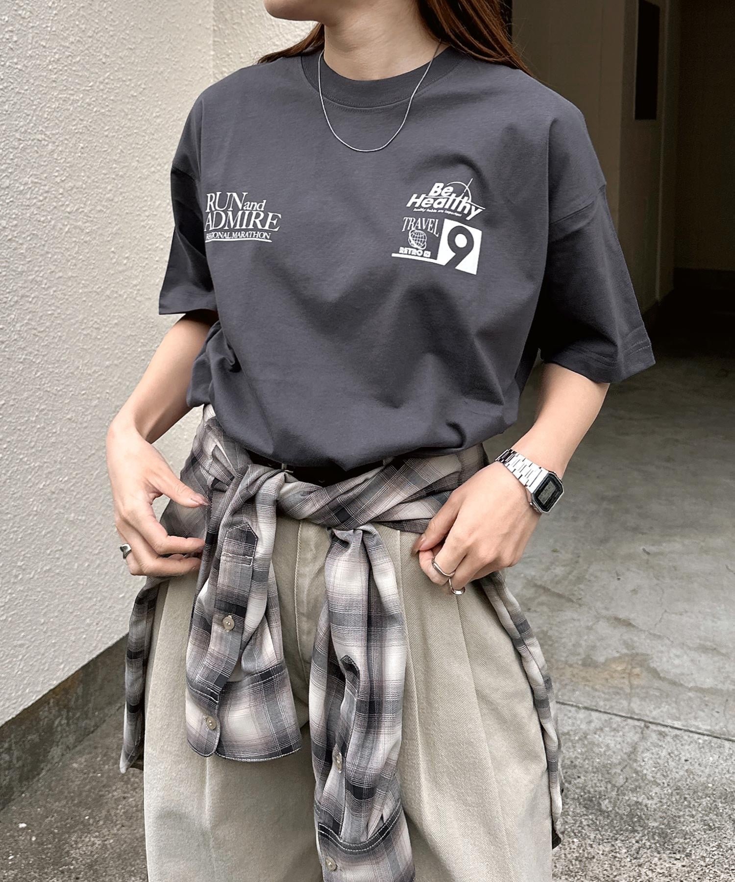 【アンドミー/andme】の企業ロゴ プリント 半袖 Tシャツ ANME アンメ インテリア・キッズ・メンズ・レディースファッション・服の通販 founy(ファニー) ファッション Fashion レディースファッション Fashion for Women トップス・カットソー Cut & Sew Tops シャツ・ブラウス・オフィスカジュアル Elegant Blouses & Button-Ups ロングTシャツ・Tシャツ Longline T-Shirts & Tees プリント Print, Printed Pattern 別注 Limited Edition, Custom Order 半袖 Short Sleeve, Half Sleeve チャコールグレー|ID: prp329100004792529 ipo3291000000034773648