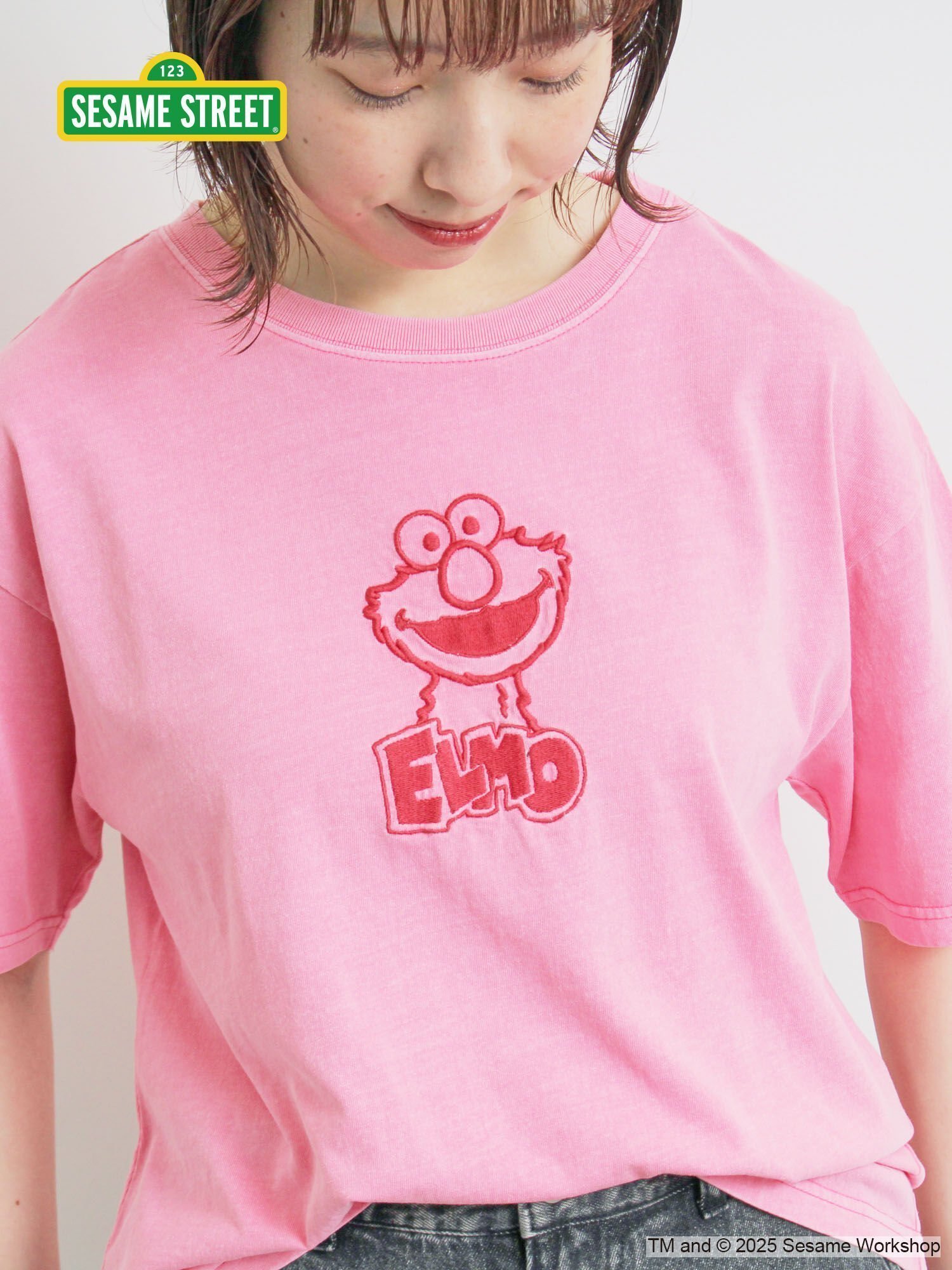 【サマンサモスモス/Samansa Mos2】の【SESAME STREET meets SM2】刺繍Tシャツ 人気、トレンドファッション・服の通販 founy(ファニー) ファッション Fashion レディースファッション Fashion for Women トップス・カットソー Cut & Sew Tops シャツ・ブラウス・オフィスカジュアル Elegant Blouses & Button-Ups ロングTシャツ・Tシャツ Longline T-Shirts & Tees other-1|ID: prp329100004792531 ipo3291000000034773691