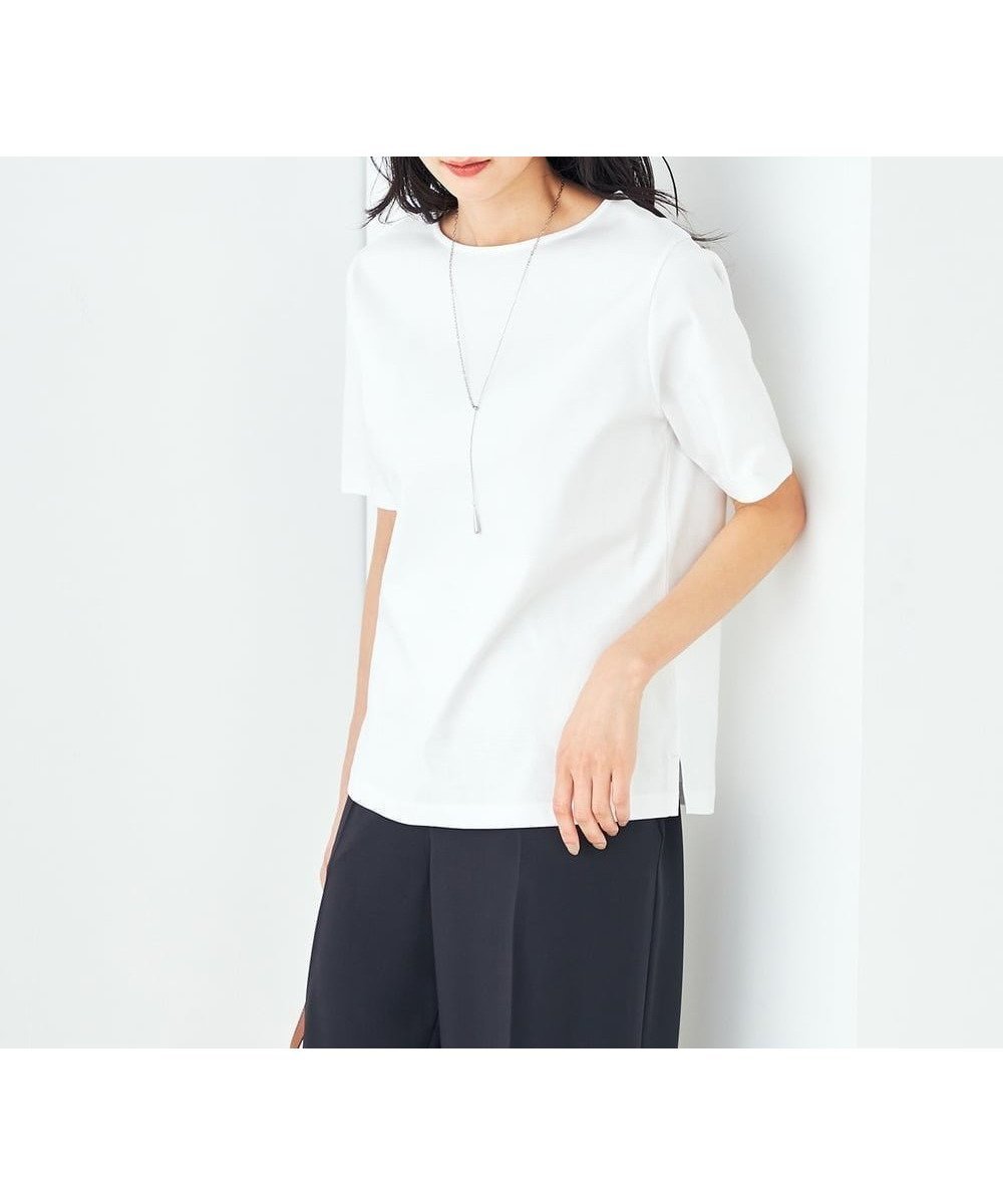 【アー ヴェー ヴェー/a.v.v】の【接触冷感/UVカット】大人のリッチTシャツ インテリア・キッズ・メンズ・レディースファッション・服の通販 founy(ファニー) 　ファッション　Fashion　レディースファッション　Fashion for Women　トップス・カットソー　Cut & Sew Tops　シャツ・ブラウス・オフィスカジュアル　Elegant Blouses & Button-Ups　ロングTシャツ・Tシャツ　Longline T-Shirts & Tees　インナー　Innerwear　洗える　Machine Washable　ジャケット　Jacket, Outerwear　スリット　Slit, Slit Detail　セットアップ　Set-Up, Coordinated Outfit　ベーシック　Basic, Essential　ボトム　Bottoms, Lower Wear　無地　Plain, Solid Color　再入荷　Restock / Back in Stock　おすすめ　Recommended / Our Picks　夏　Summer　ビジネス 仕事 通勤　Business / Work / Commuting　ホワイト|ID: prp329100004792590 ipo3291000000034774105