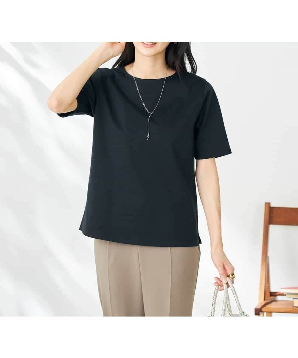 【アー ヴェー ヴェー/a.v.v】の【接触冷感/UVカット】大人のリッチTシャツ インテリア・キッズ・メンズ・レディースファッション・服の通販 founy(ファニー) 　ファッション　Fashion　レディースファッション　Fashion for Women　トップス・カットソー　Cut & Sew Tops　シャツ・ブラウス・オフィスカジュアル　Elegant Blouses & Button-Ups　ロングTシャツ・Tシャツ　Longline T-Shirts & Tees　インナー　Innerwear　洗える　Machine Washable　ジャケット　Jacket, Outerwear　スリット　Slit, Slit Detail　セットアップ　Set-Up, Coordinated Outfit　ベーシック　Basic, Essential　ボトム　Bottoms, Lower Wear　無地　Plain, Solid Color　再入荷　Restock / Back in Stock　おすすめ　Recommended / Our Picks　夏　Summer　ビジネス 仕事 通勤　Business / Work / Commuting　ブラック|ID: prp329100004792590 ipo3291000000034774106