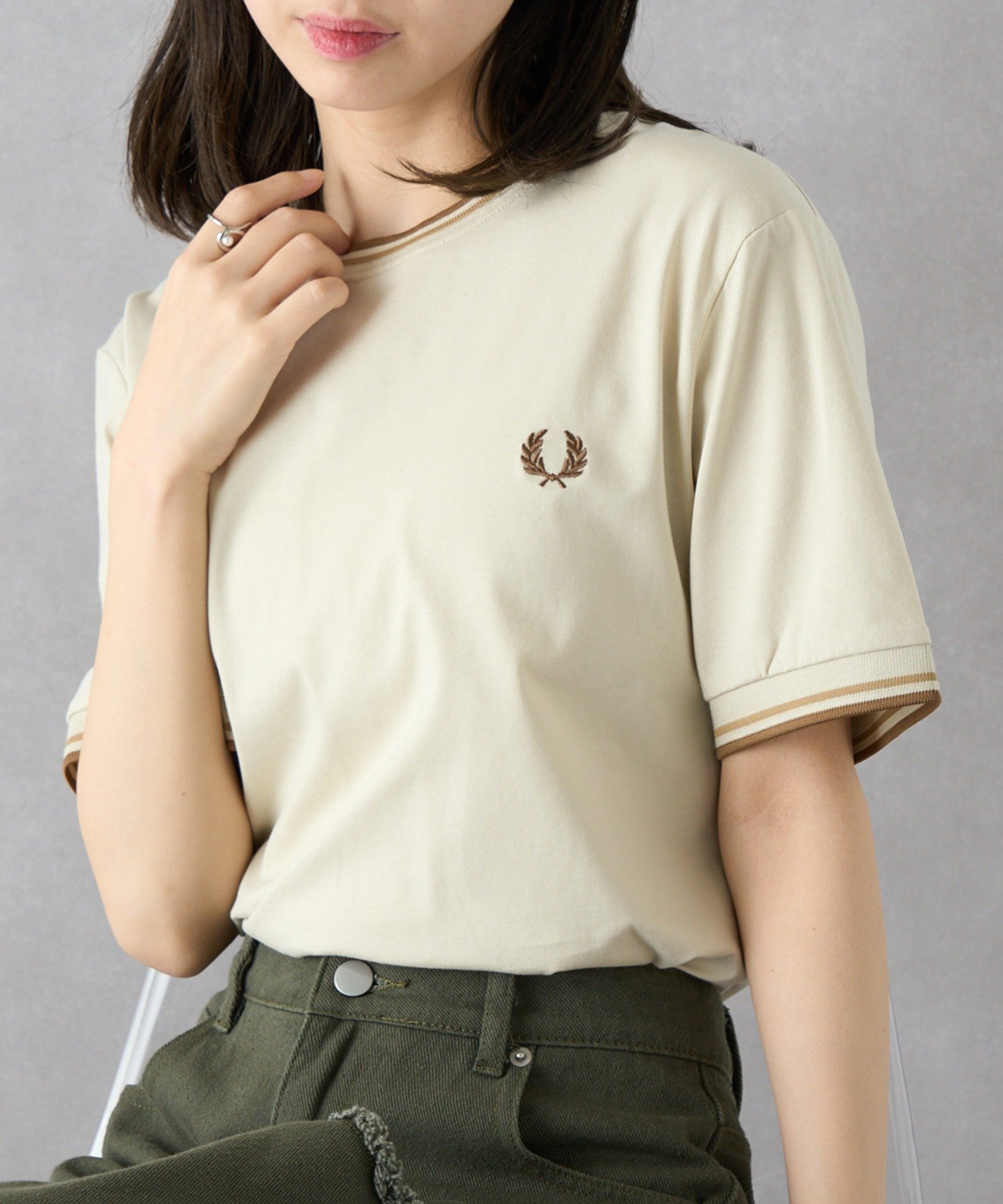 【カセットチャート/Cassette Chart】のFRED PERRY/TWIN TIPPED T-SHIRT M1588 インテリア・キッズ・メンズ・レディースファッション・服の通販 founy(ファニー) 　ファッション　Fashion　レディースファッション　Fashion for Women　トップス・カットソー　Cut & Sew Tops　シャツ・ブラウス・オフィスカジュアル　Elegant Blouses & Button-Ups　ロングTシャツ・Tシャツ　Longline T-Shirts & Tees　アクセサリー　Fashion Accessories　カーゴパンツ　Cargo Pants, Utility Pants　クラシック　Classic, Timeless Style　軽量　Lightweight, Ultra Light　サンダル　Sandals, Summer Shoes　シルバー　Silver, Metallic Silver　シンプル　Simple, Minimal　スニーカー　Sneakers, Trainers　スラックス　Slacks, Dress Pants　デニム　Denim, Jeans Material　トレンド　Trend, Trending Now　人気　Popular, Best Seller　ハーフ　Half, Half-Length　フィット　Fit, Slim Fit　フォーマル　Formal, Dressy　ボトム　Bottoms, Lower Wear　ポロシャツ　Polo Shirt, Collared Tee　モッズコート　Mods Coat, Military Parka　レギュラー　Regular, Standard Fit　ワンポイント　One Point, Statement Accent　再入荷　Restock / Back in Stock　おすすめ　Recommended / Our Picks　エレガント 上品　Elegant　OAT|ID: prp329100004792605 ipo3291000000034960369