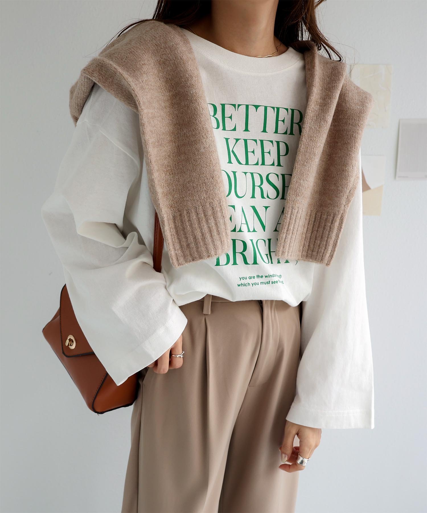 【アンドミー/andme】のオーバーサイズ メッセージプリント 長袖 Tシャツ インテリア・キッズ・メンズ・レディースファッション・服の通販 founy(ファニー) ファッション Fashion レディースファッション Fashion for Women トップス・カットソー Cut & Sew Tops シャツ・ブラウス・オフィスカジュアル Elegant Blouses & Button-Ups ロングTシャツ・Tシャツ Longline T-Shirts & Tees ショルダー Shoulder, Shoulder Strap スリット Slit, Slit Detail ドロップ Drop Shoulder, Dropped Style 人気 Popular, Best Seller 長袖 Long Sleeve, Full Sleeve パープル Purple, Violet プリント Print, Printed Pattern ワイド Wide, Wide Fit おすすめ Recommended / Our Picks オフホワイト×グリーン|ID: prp329100004792621 ipo3291000000034774438