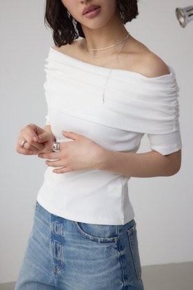 【アズール バイ マウジー/AZUL by moussy】のオフショルダーリブトップス 人気、トレンドファッション・服の通販 founy(ファニー) ファッション Fashion レディースファッション Fashion for Women トップス・カットソー Cut & Sew Tops ストレッチ Stretch, Stretchy Fabric デコルテ Décolleté, Neckline デニム Denim, Jeans Material トレンド Trend, Trending Now |ID:prp329100004792698