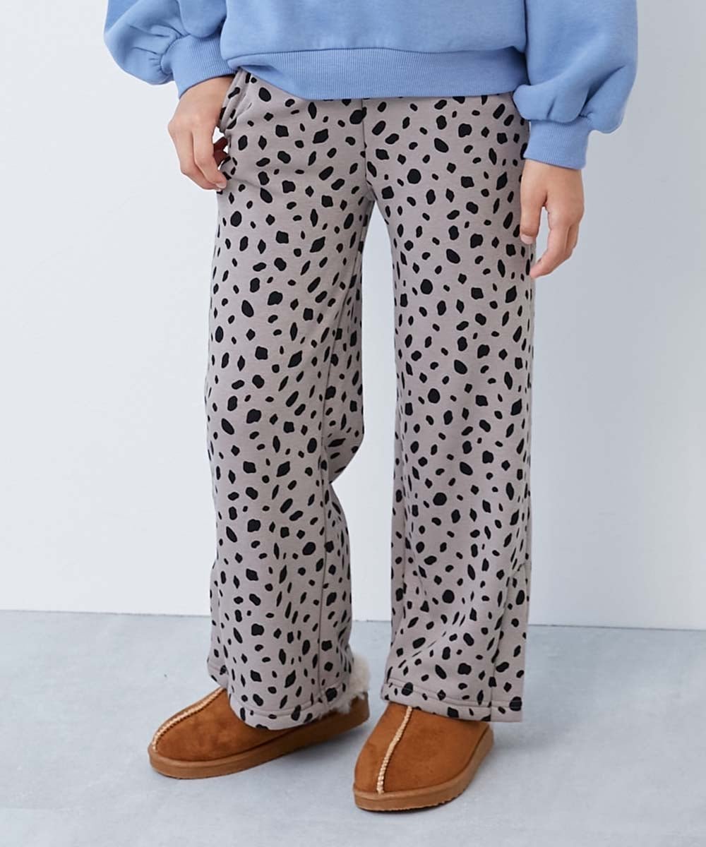 【デビロック/devirock / KIDS】のRICH WARM 裏シャギープリント フレアパンツ スウェットパンツ ロングパンツ 25AW インテリア・キッズ・メンズ・レディースファッション・服の通販 founy(ファニー) ファッション Fashion キッズファッション Fashion for Kids ボトムス Bottoms ストレッチ Stretch, Stretchy Fabric トレンド Trend, Trending Now トレーナー Sweatshirt, Trainer なめらか Smooth, Silky Texture フレア Flare, Flared ブランケット Blanket, Throw Blanket ロング Long, Long-Length 冬 Winter / This Winter おすすめ Recommended / Our Picks 2025年 2025 2025-2026秋冬・A/W Autumn/Winter 2025–26 AW25–26 003-ブチ-グレージュ|ID: prp329100004792750 ipo3291000000034775432