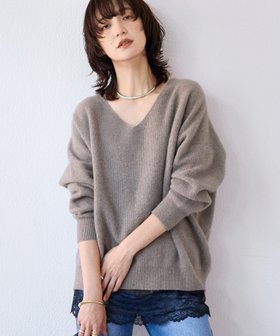 【リヴドロワ/RIVE DROITE】の【抜け感シルエット】ヘアリーウール片畦Vネックニット 人気、トレンドファッション・服の通販 founy(ファニー) ファッション Fashion レディースファッション Fashion for Women トップス・カットソー Cut & Sew Tops ニット Knit Tops & Sweaters Vネックトップス V-Neck Tops / V-Cut Neckline Shirts インナー Innerwear 畦 Ribbed Knit トレンド Trend, Trending Now 人気 Popular, Best Seller 長袖 Long Sleeve, Full Sleeve リラックス Relax, Relaxed Fit 再入荷 Restock / Back in Stock おすすめ Recommended / Our Picks |ID:prp329100004792760