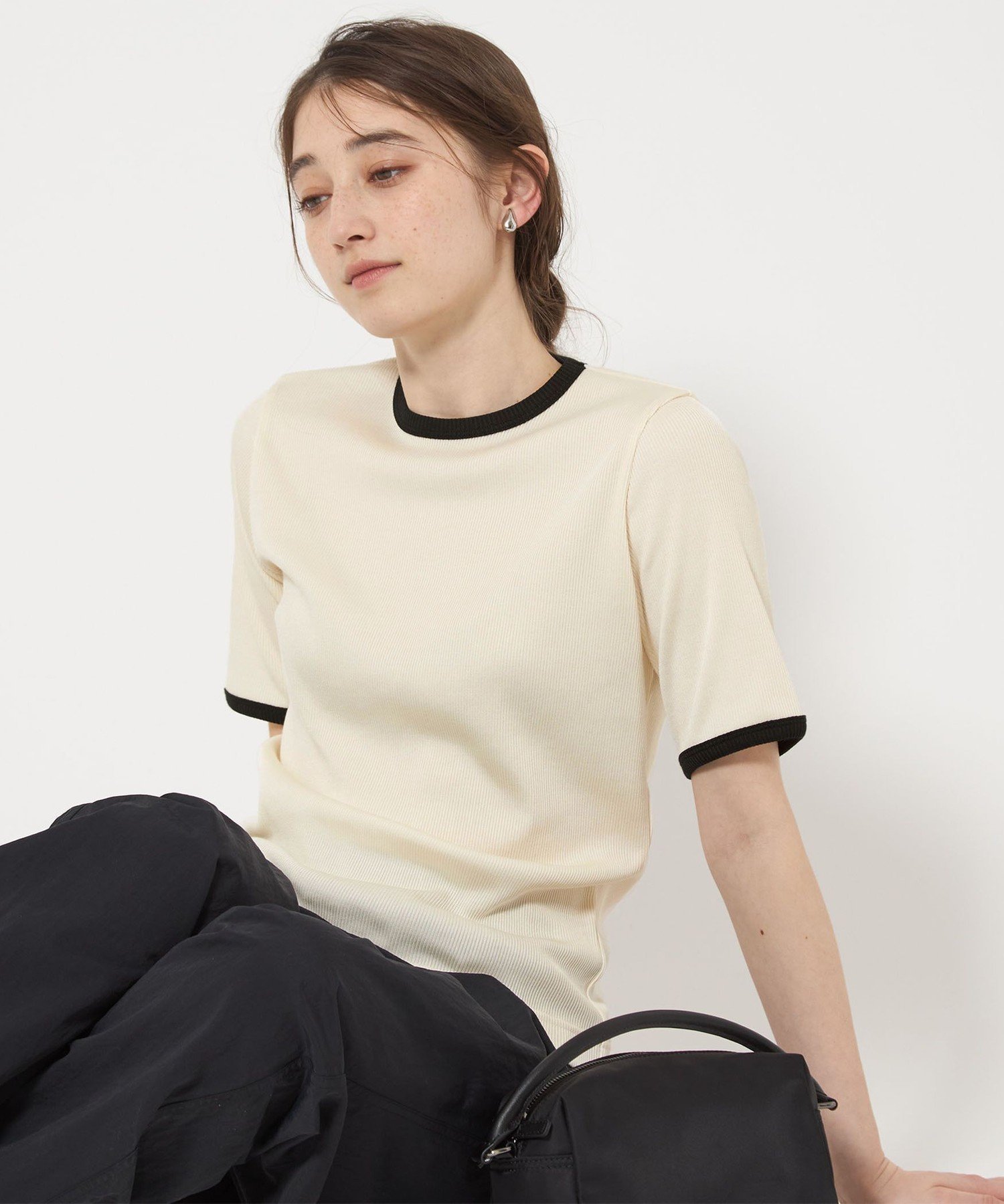 【ユナイテッドアローズ/UNITED ARROWS】のリブ バイカラーパイピング Tシャツ インテリア・キッズ・メンズ・レディースファッション・服の通販 founy(ファニー) 　ファッション　Fashion　レディースファッション　Fashion for Women　トップス・カットソー　Cut & Sew Tops　シャツ・ブラウス・オフィスカジュアル　Elegant Blouses & Button-Ups　ロングTシャツ・Tシャツ　Longline T-Shirts & Tees　インナー　Innerwear　ジャケット　Jacket, Outerwear　人気　Popular, Best Seller　パイピング　Piping, Trim Design　ビスチェ　Bustier, Corset Top　ベーシック　Basic, Essential　アウトレット　Outlet / Clearance　おすすめ　Recommended / Our Picks　エレガント 上品　Elegant　OFF WHITE|ID: prp329100004792820 ipo3291000000034775863