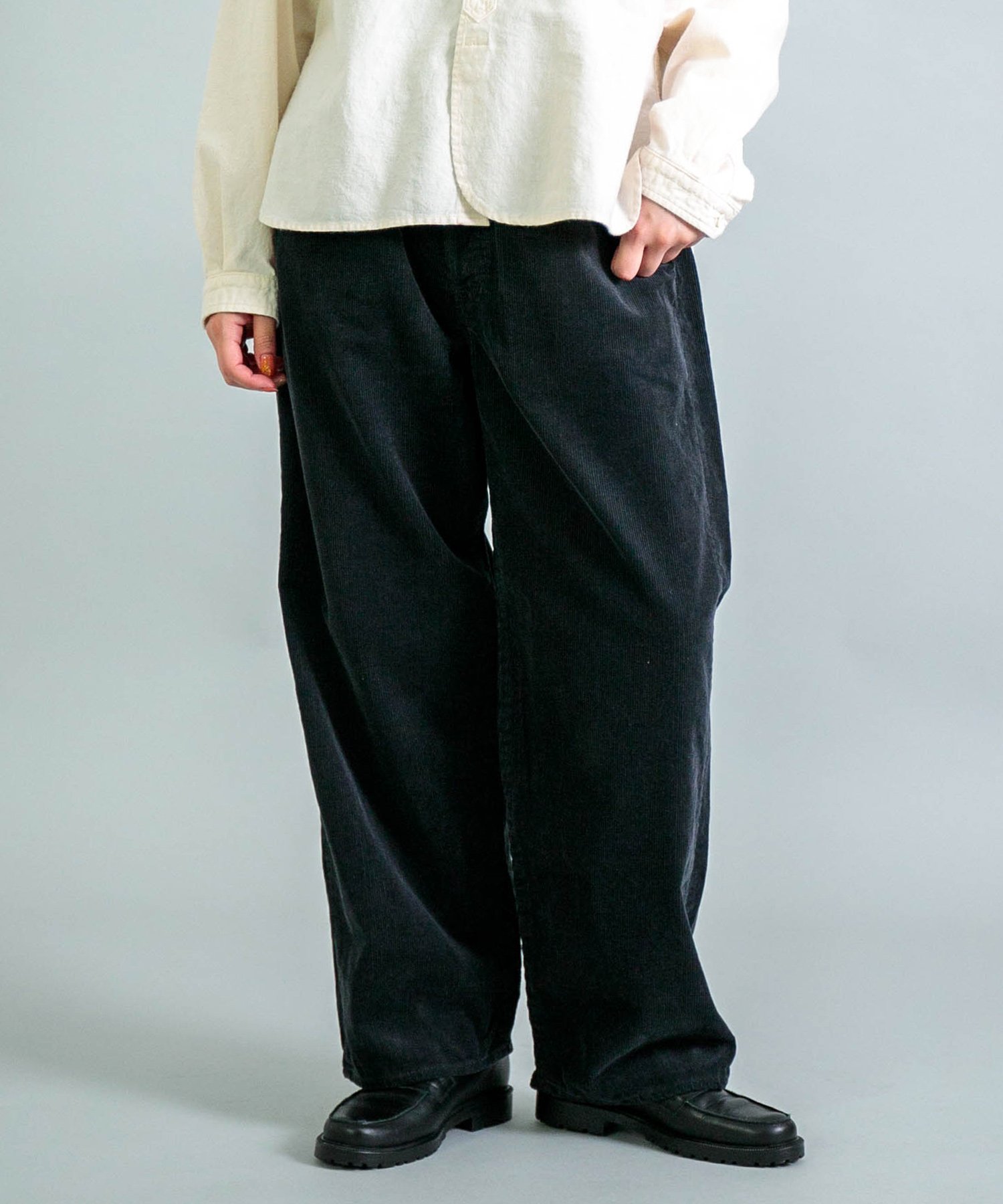 【ドミンゴ/DOMINGO】の14Wコーデュロイ 5Pイージールーズジーンズ 人気、トレンドファッション・服の通販 founy(ファニー) 　ファッション　Fashion　レディースファッション　Fashion for Women　くるぶし　Ankle-Length　クラシカル　Classical, Vintage-Inspired　コーデュロイ　Corduroy, Cord Fabric　ジーンズ　Jeans, Denim Pants　スウェット / スエット　Sweatshirt, Sweatwear　タイツ　Tights, Legwear　デニム　Denim, Jeans Material　ドローコード　Drawcord, Drawstring Cord　ポケット　Pocket, Pocket Detail　ルーズ　Loose, Oversized　レギンス　Leggings, Stretch Pants　ワーク　Workwear, Utility Style　冬　Winter / This Winter　 other-1|ID: prp329100004792829 ipo3291000000035226891