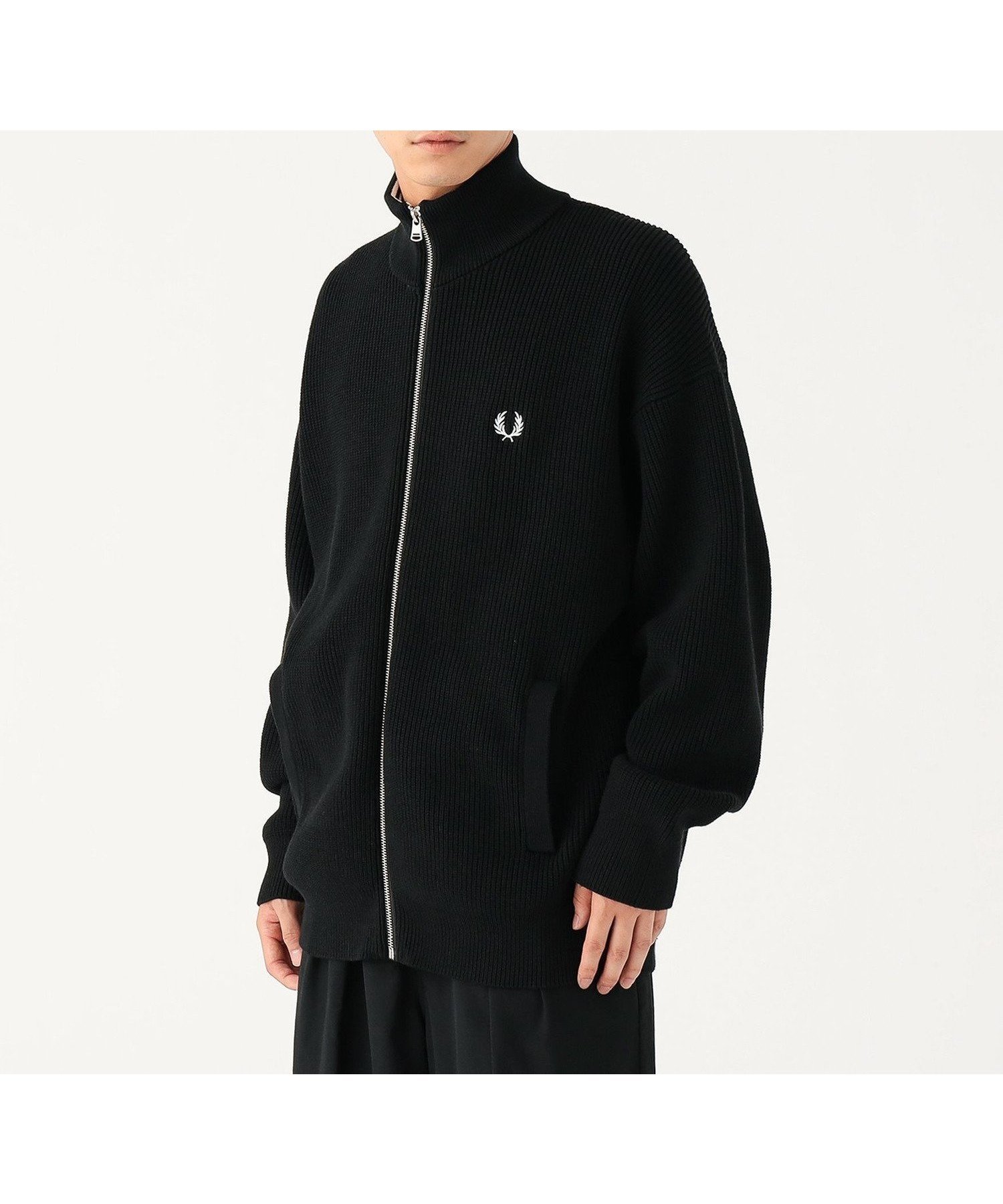 【ビームス/BEAMS / MEN】の【別注】FRED PERRY / ジップ カーディガン 25AW 冬ニット インテリア・キッズ・メンズ・レディースファッション・服の通販 founy(ファニー) 　ファッション　Fashion　メンズファッション　Fashion for Men　2025年　2025　2025-2026秋冬・A/W　Autumn/Winter 2025–26 AW25–26　カーディガン　Cardigan, Knitwear　ジップ　Zip, Zipper　ジャケット　Jacket, Outerwear　フィット　Fit, Slim Fit　ベスト　Vest, Waistcoat　リラックス　Relax, Relaxed Fit　ロンドン　London Style, British Inspired　エレガント 上品　Elegant　冬　Winter / This Winter　別注　Limited Edition, Custom Order　畦　Ribbed Knit　BLACK|ID: prp329100004793011 ipo3291000000034933515