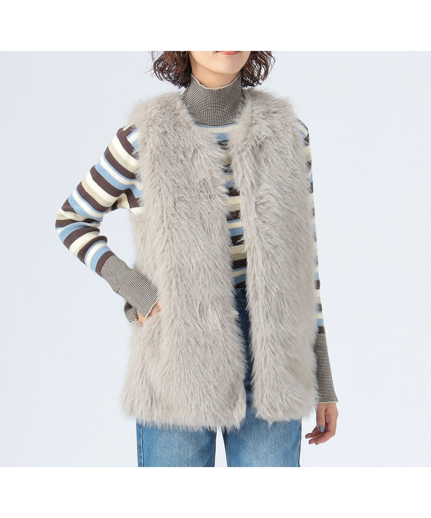 【ビームス ハート/BEAMS HEART】のノーカラー フェイクファー ベスト インテリア・キッズ・メンズ・レディースファッション・服の通販 founy(ファニー) ファッション Fashion レディースファッション Fashion for Women アウター Coat / Outerwear Collection トップス・カットソー Cut & Sew Tops ベスト&ジレ / 重ね着スタイル Vests & Gilets インナー Innerwear 軽量 Lightweight, Ultra Light スヌード Snood, Infinity Scarf デニム Denim, Jeans Material ハイネック High Neck, Mock Neck フェイクファー Faux Fur, Imitation Fur ベスト Vest, Waistcoat マフラー Scarf, Muffler 冬 Winter / This Winter A/W・秋冬 Autumn/Winter おすすめ Recommended / Our Picks バラクラバ Balaclava エレガント 上品 Elegant LIGHT GREY|ID: prp329100004793048 ipo3291000000034882643