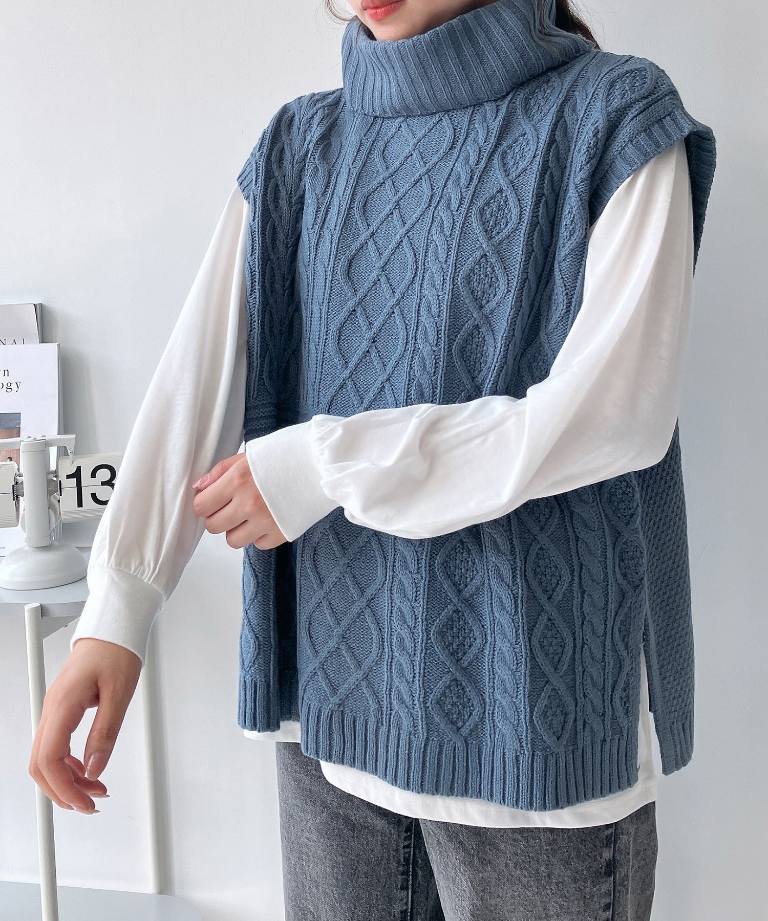 【アズノウアズ プラス/AS KNOW AS plus】のタートルベストとロンT 2点セットアイテム インテリア・キッズ・メンズ・レディースファッション・服の通販 founy(ファニー) 　ファッション　Fashion　レディースファッション　Fashion for Women　アウター　Coat / Outerwear Collection　トップス・カットソー　Cut & Sew Tops　ロングTシャツ・Tシャツ　Longline T-Shirts & Tees　ベスト&ジレ / 重ね着スタイル　Vests & Gilets　タートル　Turtleneck, Turtle Collar　タートルネック　Turtleneck, High Neck　ベスト　Vest, Waistcoat　再入荷　Restock / Back in Stock　おすすめ　Recommended / Our Picks　ブルー2|ID: prp329100004793344 ipo3291000000034896832