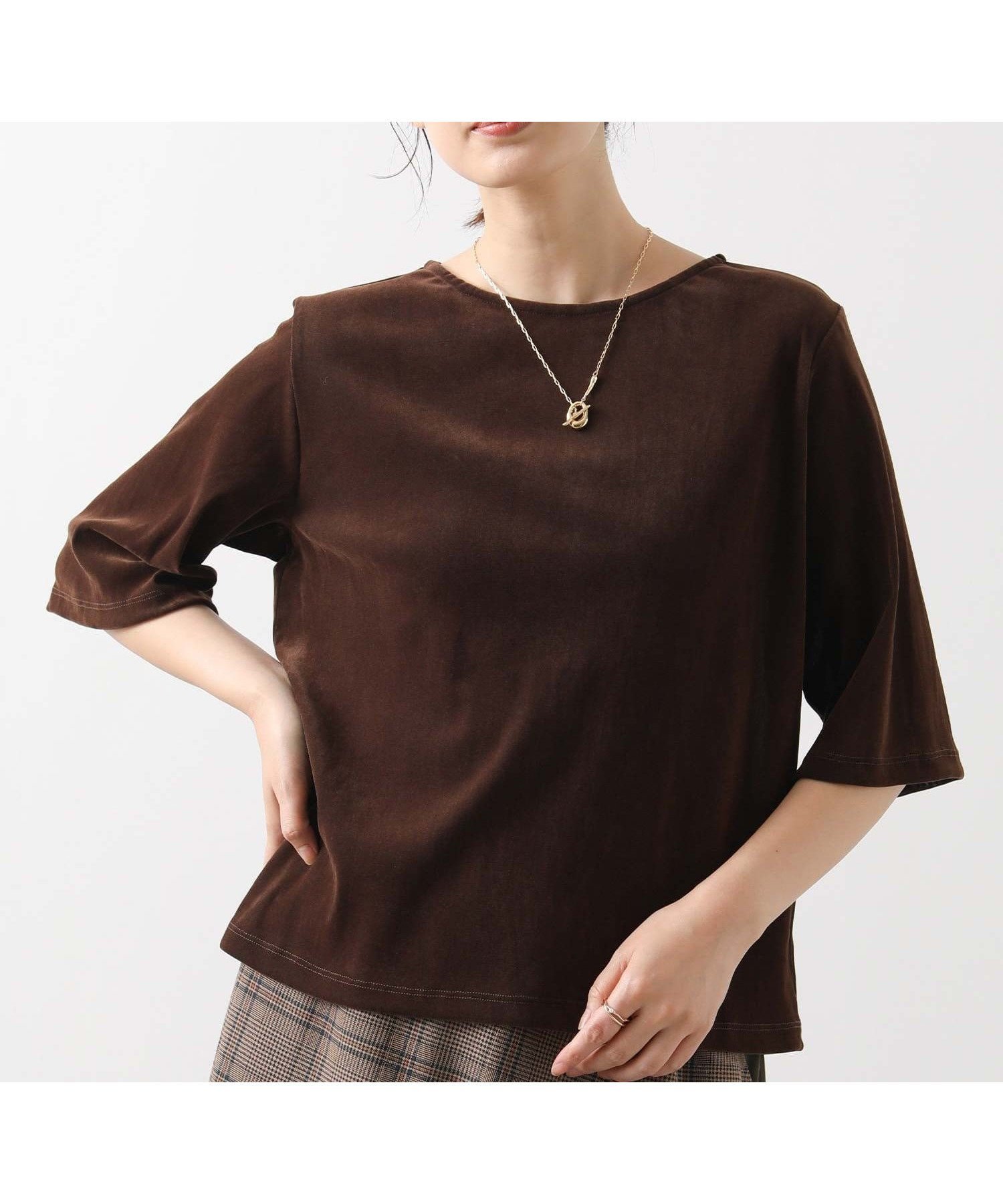 【グレディブリリアン/Gready Brilliant】のベロアボートネックTシャツ インテリア・キッズ・メンズ・レディースファッション・服の通販 founy(ファニー) ファッション Fashion レディースファッション Fashion for Women トップス・カットソー Cut & Sew Tops シャツ・ブラウス・オフィスカジュアル Elegant Blouses & Button-Ups ロングTシャツ・Tシャツ Longline T-Shirts & Tees ベロアトップス Velour Tops / Velvet-Look Items シンプル Simple, Minimal デコルテ Décolleté, Neckline ベロア Velour, Soft Velvet エレガント 上品 Elegant BRW|ID: prp329100004793345 ipo3291000000034779756