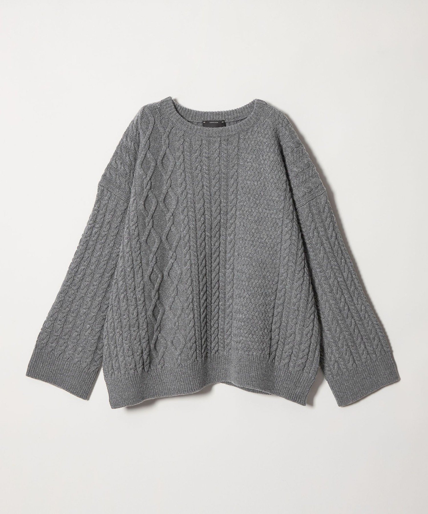 【ユナイテッドアローズ/UNITED ARROWS】のconte ケーブル ローゲージ クルーネックニット インテリア・キッズ・メンズ・レディースファッション・服の通販 founy(ファニー) 　ファッション　Fashion　レディースファッション　Fashion for Women　トップス・カットソー　Cut & Sew Tops　ニット　Knit Tops & Sweaters　スリット　Slit, Slit Detail　フロント　Front, Front Design　ボトム　Bottoms, Lower Wear　MD.GRAY|ID: prp329100004793350 ipo3291000000034907131