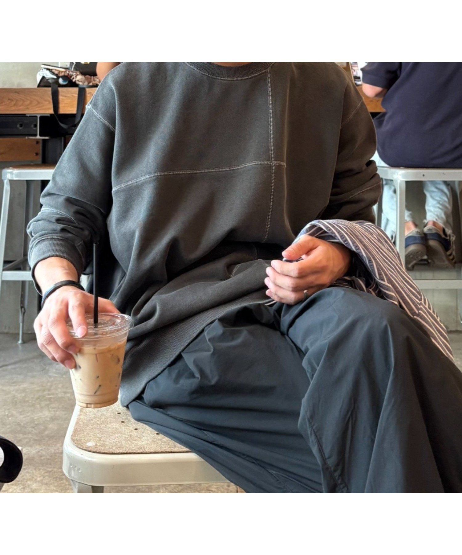 【チャオパニックティピー/CIAOPANIC TYPY】の【ロングシーズン着回し】【ユニセックス】ヴィンテージ切り替えスウェット 人気、トレンドファッション・服の通販 founy(ファニー) ファッション Fashion レディースファッション Fashion for Women トップス・カットソー Cut & Sew Tops レディースパーカー・カジュアルフーディー Casual Hoodies & Sweatshirts スウェット・クルーネックトップス Sweatshirts & Crewnecks / Relaxed Fit Sweat Tops インナー Innerwear ヴィンテージ Vintage Style 春 Spring 秋 Autumn ジャケット Jacket, Outerwear スウェット / スエット Sweatshirt, Sweatwear スラックス Slacks, Dress Pants 雑誌 Magazine, Fashion Magazine デニム Denim, Jeans Material ロング Long, Long-Length ワイド Wide, Wide Fit 冬 Winter / This Winter おすすめ Recommended / Our Picks other-1|ID: prp329100004793452 ipo3291000000035076153