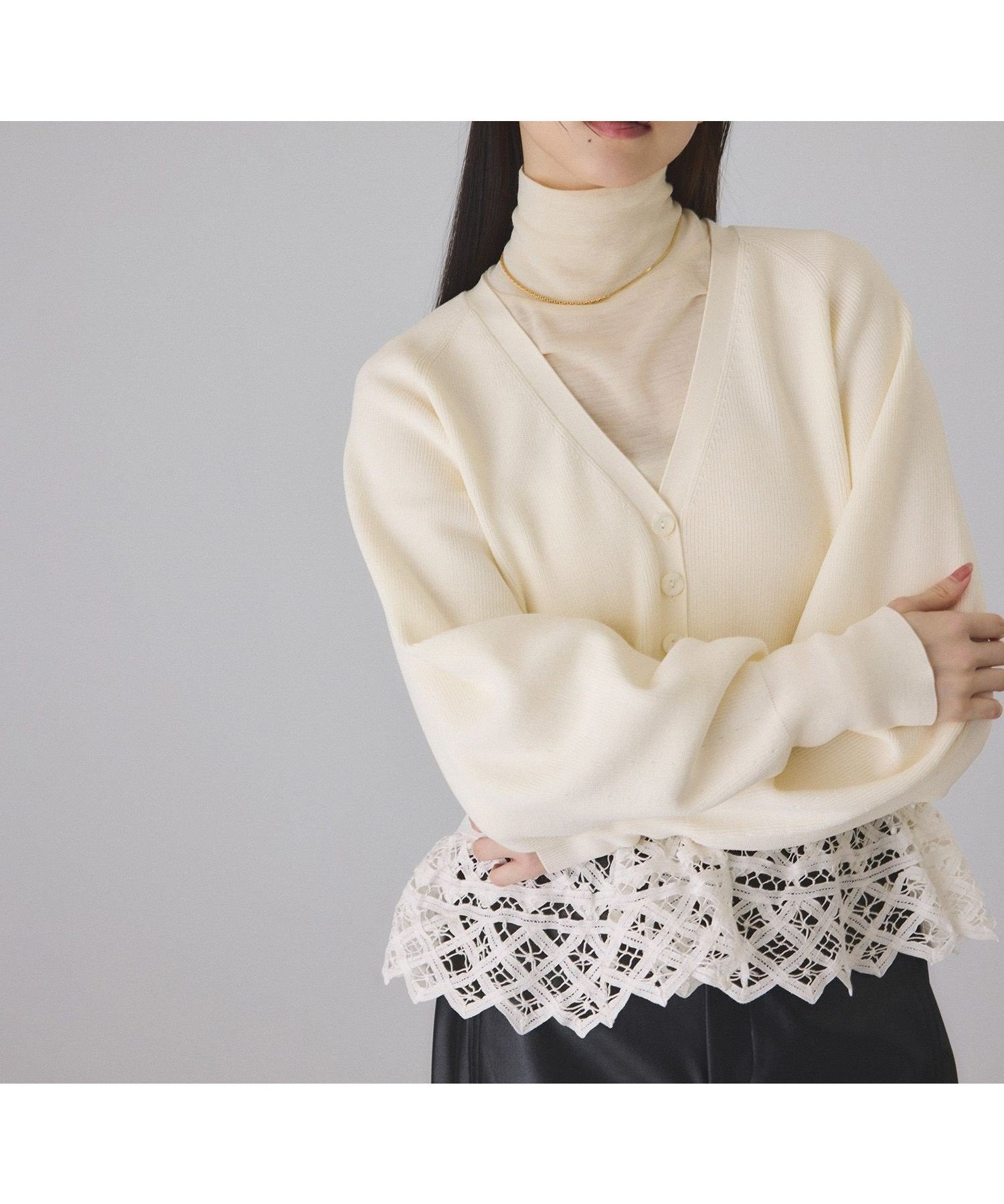 【アダム エ ロペ/ADAM ET ROPE'】のバテンレースコンビニットカーディガン インテリア・キッズ・メンズ・レディースファッション・服の通販 founy(ファニー) ファッション Fashion レディースファッション Fashion for Women トップス・カットソー Cut & Sew Tops ニット Knit Tops & Sweaters カーディガン・羽織り Layered Style Cardigans インナー Innerwear 畦 Ribbed Knit カーディガン Cardigan, Knitwear コンパクト Compact, Small Size ショート Short, Short Length ドッキング Docking, Mixed Material バランス Balance, Style Balance ペプラム Peplum, Flared Hem ポケット Pocket, Pocket Detail レース Lace, Lace Fabric ワイド Wide, Wide Fit おすすめ Recommended / Our Picks 2025年 2025 2025-2026秋冬・A/W Autumn/Winter 2025–26 AW25–26 キナリ(16)|ID: prp329100004793455 ipo3291000000034832487