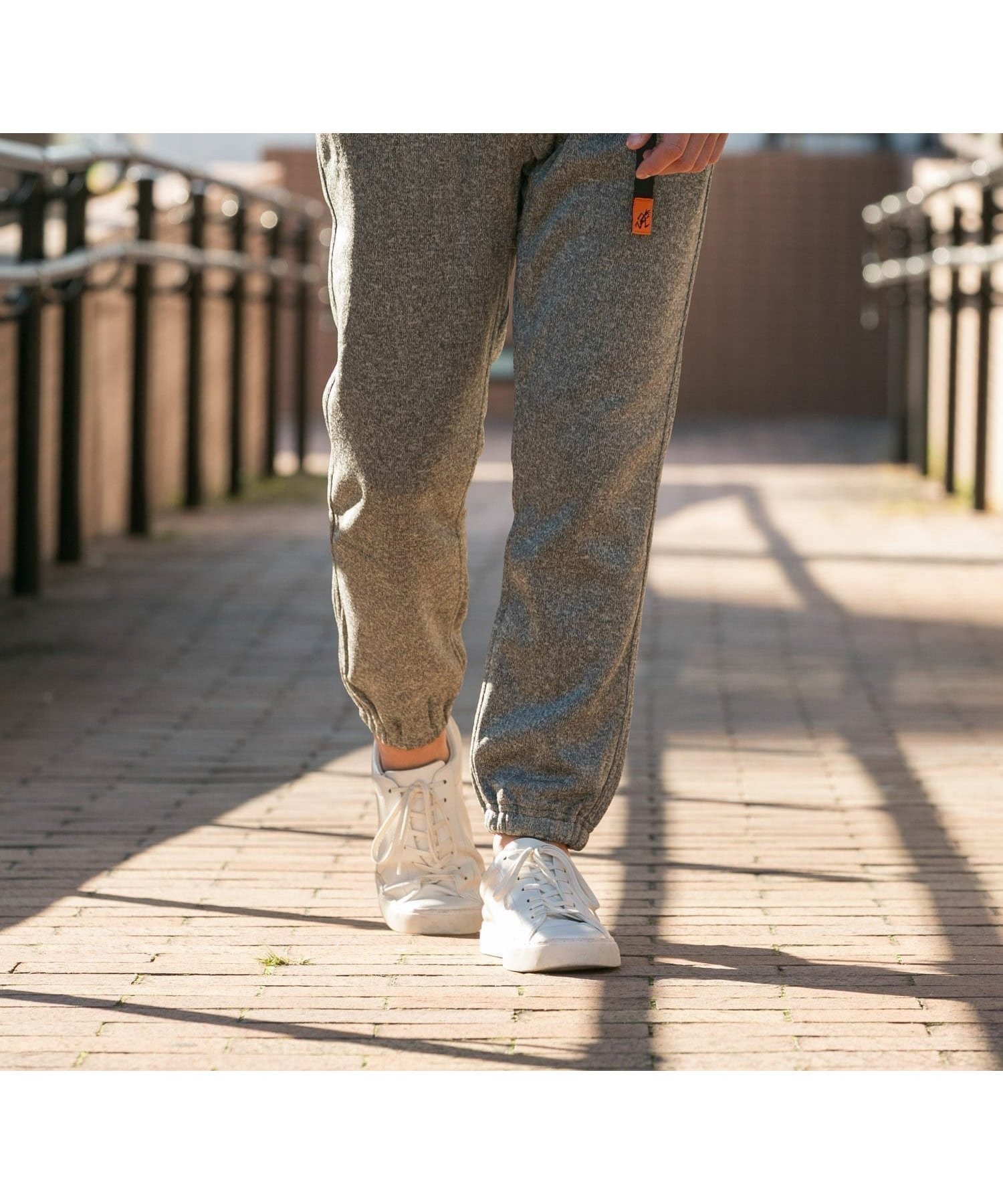 【アーバンリサーチ ロッソ/URBAN RESEARCH ROSSO / MEN】の『XLサイズあり』『別注』Gramicci ボンディングフリースジョガーパンツ インテリア・キッズ・メンズ・レディースファッション・服の通販 founy(ファニー) 　ファッション　Fashion　メンズファッション　Fashion for Men　ボトムス　Bottoms　アウトドア　Outdoor Clothing　オレンジ　Orange　カリフォルニア　California, Cali Style　スタイリッシュ　Stylish, Fashionable　人気　Popular, Best Seller　ボンディング　Bonding, Bonded Fabric　ポケット　Pocket, Pocket Detail　別注　Limited Edition, Custom Order　A/W・秋冬　Autumn/Winter　冬　Winter / This Winter　2025年　2025　2025-2026秋冬・A/W　Autumn/Winter 2025–26 AW25–26　GRAY|ID: prp329100004793497 ipo3291000000034780950