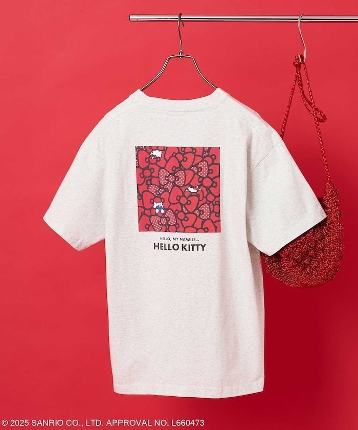 【フリークスストア/FREAK'S STORE】のSANRIO HELLO KITTY バックプリントTシャツ 25SS インテリア・キッズ・メンズ・レディースファッション・服の通販 founy(ファニー) 　ファッション　Fashion　レディースファッション　Fashion for Women　トップス・カットソー　Cut & Sew Tops　シャツ・ブラウス・オフィスカジュアル　Elegant Blouses & Button-Ups　ロングTシャツ・Tシャツ　Longline T-Shirts & Tees　バッグ　Bags　2025年　2025　2025春夏・S/S　Spring/Summer 2025 SS25　スタイリッシュ　Stylish, Fashionable　スペシャル　Special, Limited Edition　フロント　Front, Front Design　プリント　Print, Printed Pattern　モチーフ　Motif, Design Theme　リボン　Ribbon, Bow　ワンポイント　One Point, Statement Accent　半袖　Short Sleeve, Half Sleeve　夏　Summer　S/S・春夏　SS, Spring/Summer, Warm Season　ライトグレー|ID: prp329100004793499 ipo3291000000035173399