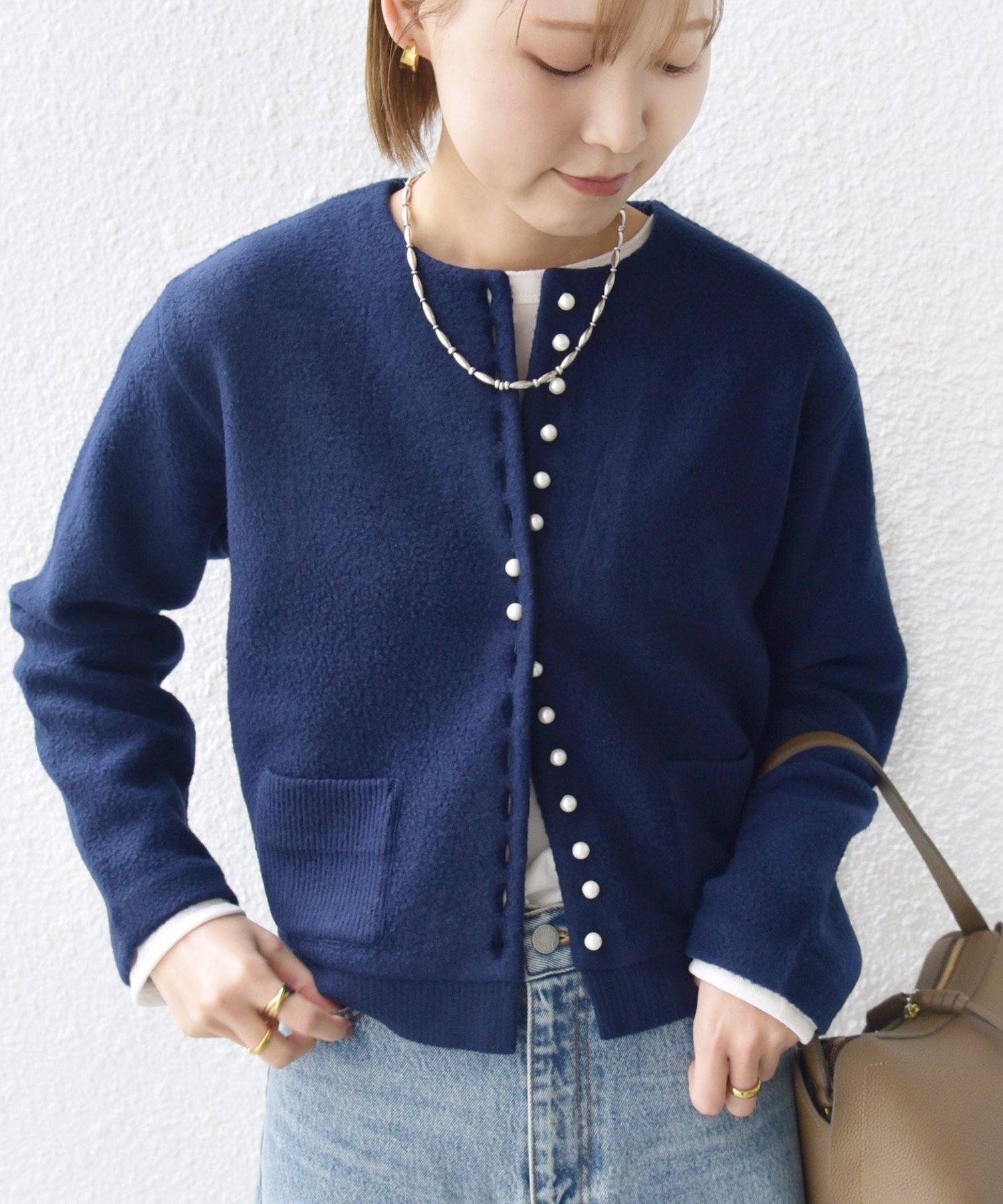 【シップス フォー ウィメン/SHIPS】の手洗い可能 パール モチーフ ボタン ジャッカル カーディガン インテリア・キッズ・メンズ・レディースファッション・服の通販 founy(ファニー) ファッション Fashion レディースファッション Fashion for Women トップス・カットソー Cut & Sew Tops カーディガン・羽織り Layered Style Cardigans アクリル Acrylic Material カットソー Cut and Sewn Top カーディガン Cardigan, Knitwear シルバー Silver, Metallic Silver ジャケット Jacket, Outerwear デニム Denim, Jeans Material パール Pearl, Pearl Accent フェミニン Feminine, Girly フロント Front, Front Design ポケット Pocket, Pocket Detail モチーフ Motif, Design Theme エレガント 上品 Elegant 2025年 2025 2025-2026秋冬・A/W Autumn/Winter 2025–26 AW25–26 ネイビー|ID: prp329100004793534 ipo3291000000034781198