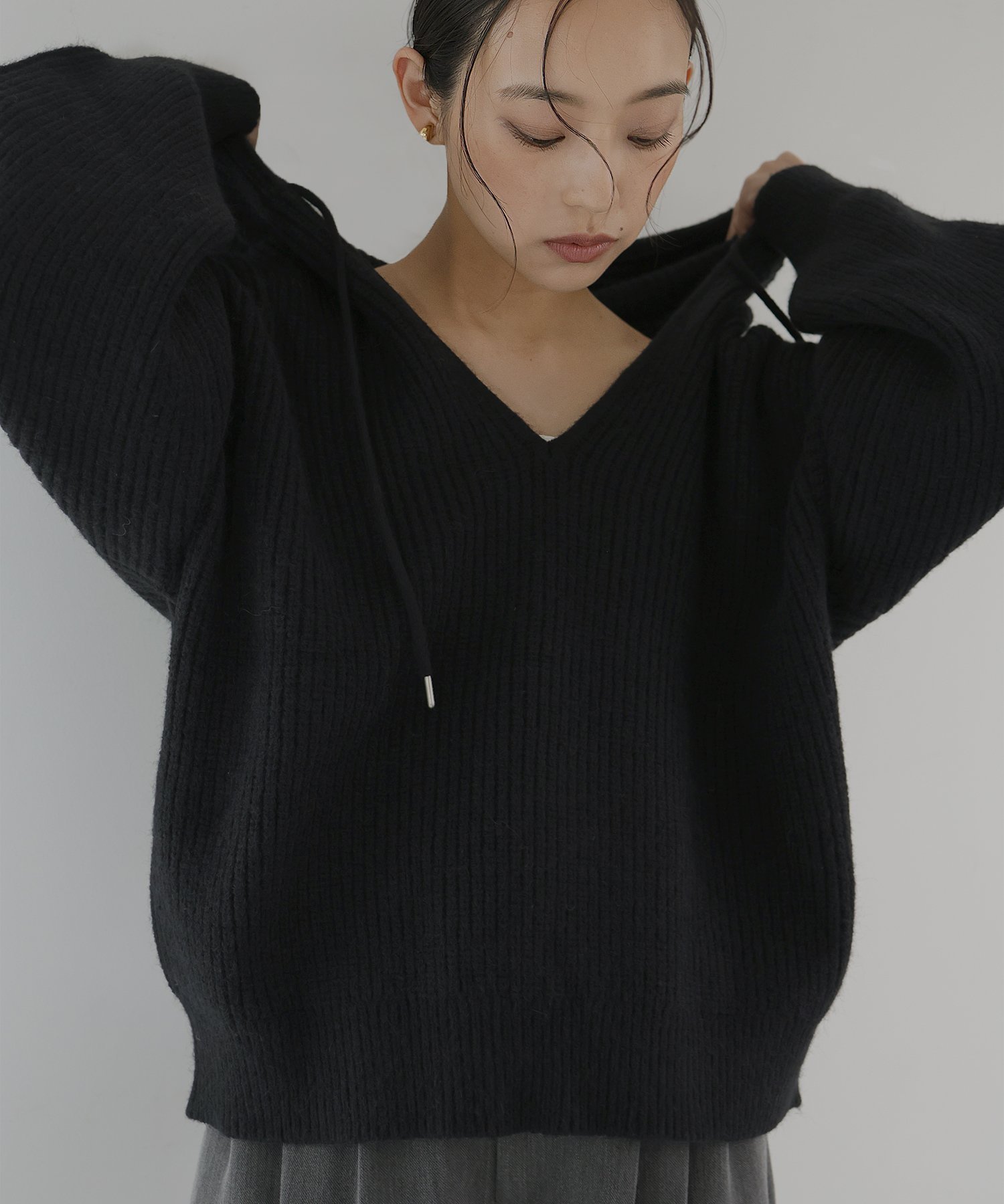 【ヘラム/hellam】のフード付きニットプルオーバー インテリア・キッズ・メンズ・レディースファッション・服の通販 founy(ファニー) 　ファッション　Fashion　レディースファッション　Fashion for Women　トップス・カットソー　Cut & Sew Tops　ニット　Knit Tops & Sweaters　カジュアルプルオーバー・ニットトップス　Pullovers & Knit Tops / Casual Pullovers　ブラック|ID: prp329100004793535 ipo3291000000034781201