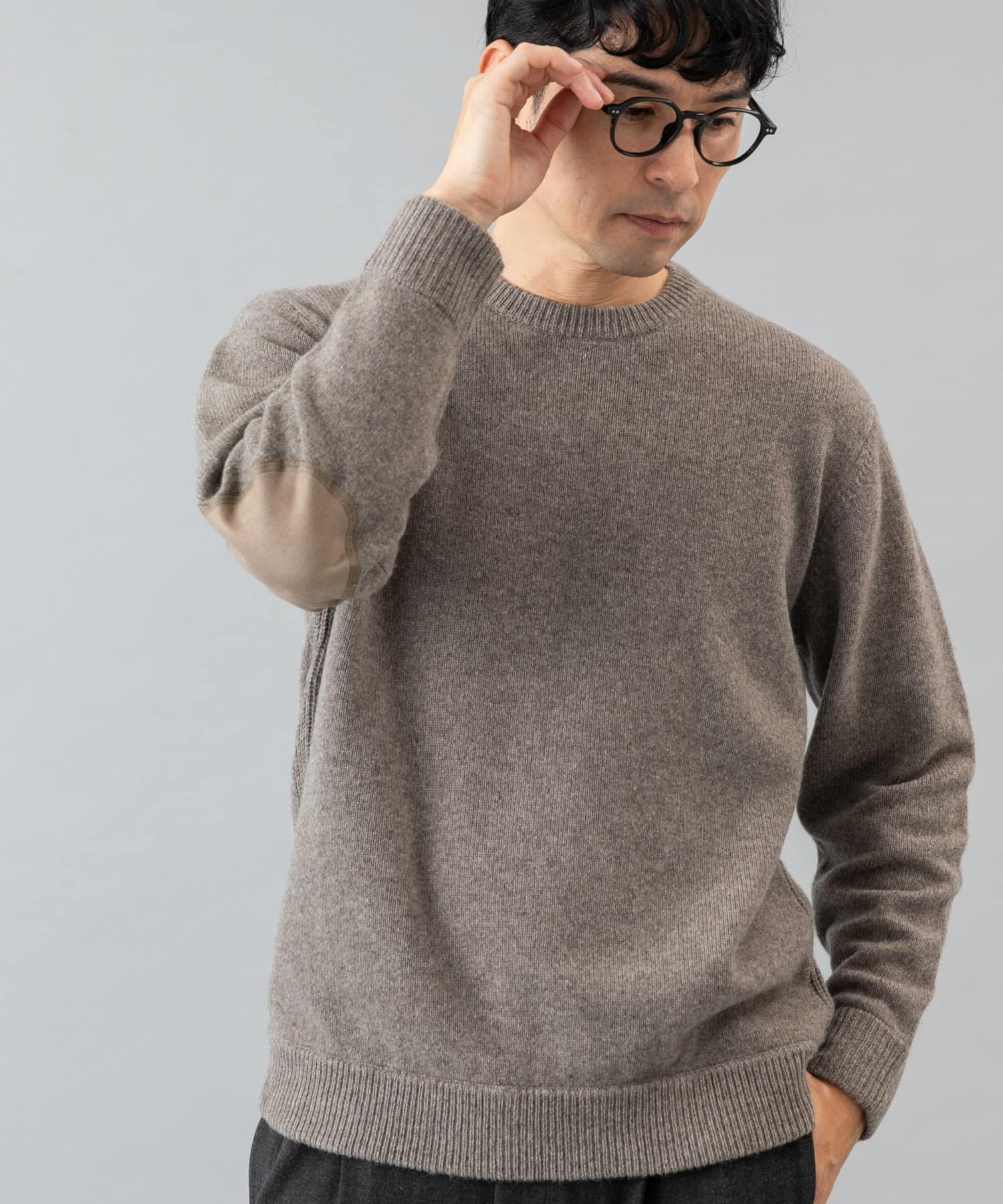 【アーバンリサーチ ロッソ/URBAN RESEARCH ROSSO / MEN】の『XLサイズあり』ハミルトンラムズウールエルボーパッチニット インテリア・キッズ・メンズ・レディースファッション・服の通販 founy(ファニー) ファッション Fashion メンズファッション Fashion for Men インナー Innerwear オータム Autumn Fashion スタンダード Standard, Basic フィット Fit, Slim Fit ベーシック Basic, Essential モダン Modern, Contemporary A/W・秋冬 Autumn/Winter 冬 Winter / This Winter エレガント 上品 Elegant 2025年 2025 2025-2026秋冬・A/W Autumn/Winter 2025–26 AW25–26 GREIGE|ID: prp329100004793545 ipo3291000000034781286