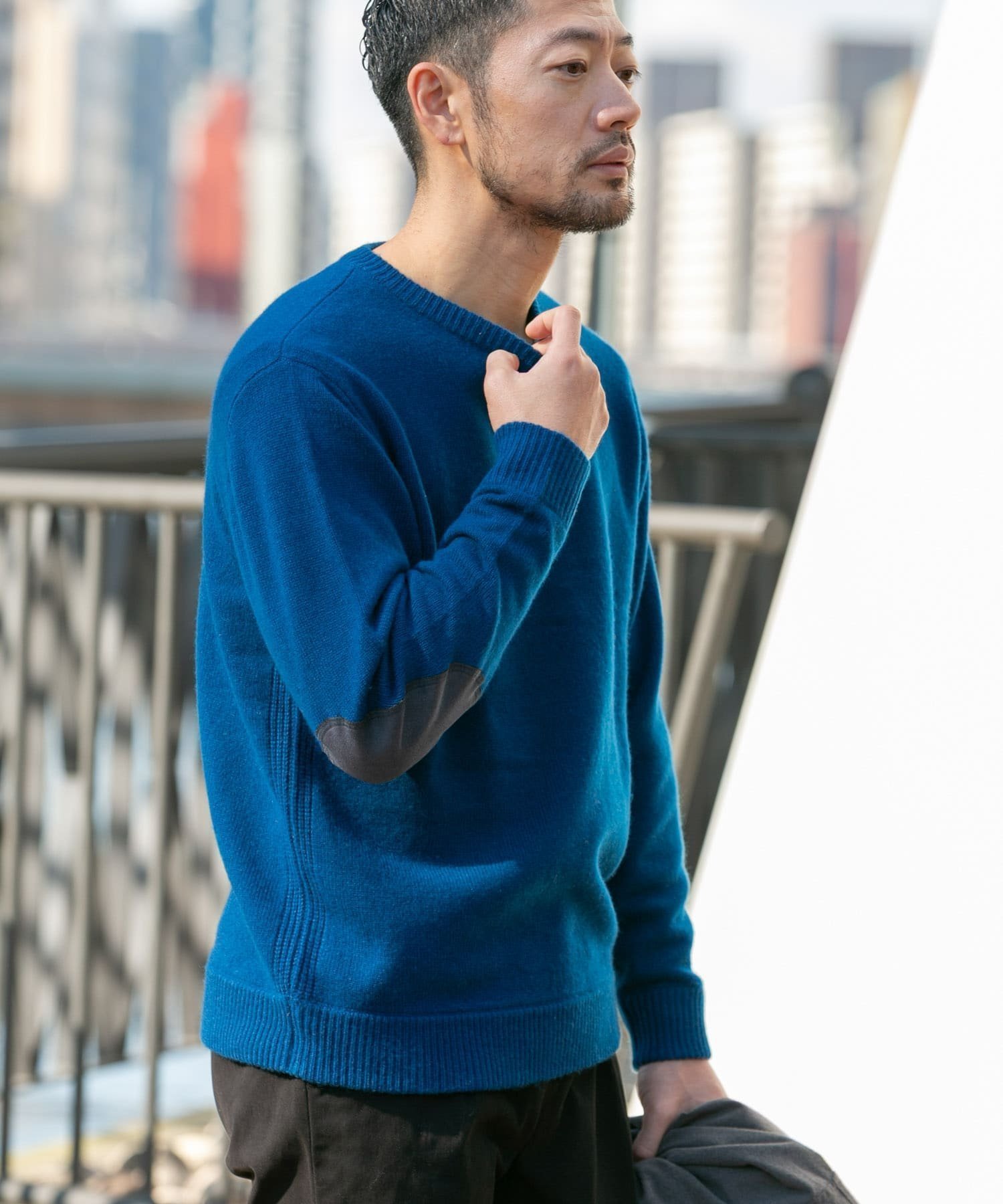 【アーバンリサーチ ロッソ/URBAN RESEARCH ROSSO / MEN】の『XLサイズあり』ハミルトンラムズウールエルボーパッチニット インテリア・キッズ・メンズ・レディースファッション・服の通販 founy(ファニー) ファッション Fashion メンズファッション Fashion for Men インナー Innerwear オータム Autumn Fashion スタンダード Standard, Basic フィット Fit, Slim Fit ベーシック Basic, Essential モダン Modern, Contemporary A/W・秋冬 Autumn/Winter 冬 Winter / This Winter エレガント 上品 Elegant 2025年 2025 2025-2026秋冬・A/W Autumn/Winter 2025–26 AW25–26 BLUE|ID: prp329100004793545 ipo3291000000034781288