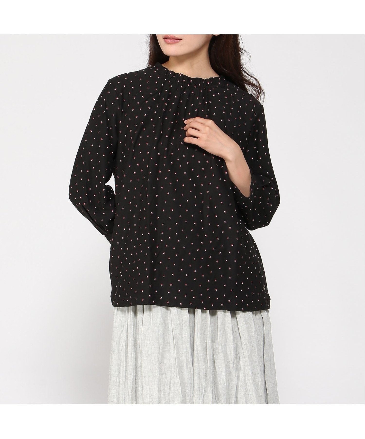 【クロコダイル/CROCODILE】の幾何学模様 ギャザー カットソー インテリア・キッズ・メンズ・レディースファッション・服の通販 founy(ファニー) 　ファッション　Fashion　レディースファッション　Fashion for Women　トップス・カットソー　Cut & Sew Tops　カットソー・ベーシックTシャツ　Cut-and-Sewn Tops / Stretch Tees & Basics　インナー　Innerwear　カットソー　Cut and Sewn Top　ギャザー　Gathered, Ruffled　ジャケット　Jacket, Outerwear　エレガント 上品　Elegant　ブラック|ID: prp329100004793576 ipo3291000000034961530