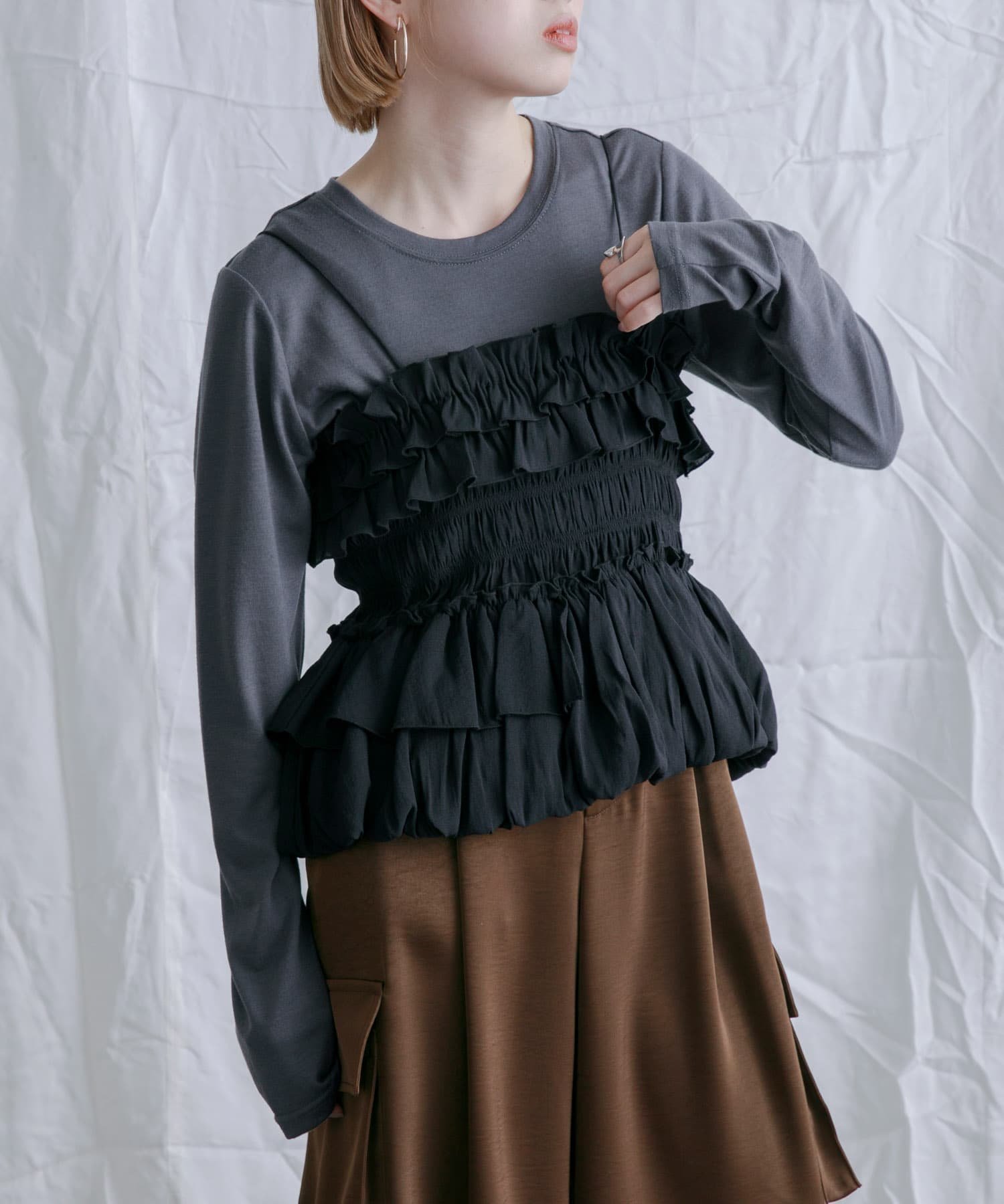 【ケービーエフ/KBF / URBAN RESEARCH】のシャーリングビスチェSETトップス インテリア・キッズ・メンズ・レディースファッション・服の通販 founy(ファニー) 　ファッション　Fashion　レディースファッション　Fashion for Women　トップス・カットソー　Cut & Sew Tops　ビスチェ　Bustiers & Corset Tops / Layered Bustier Style　2025年　2025　2025春夏・S/S　Spring/Summer 2025 SS25　カットソー　Cut and Sewn Top　シャーリング　Shirring, Ruched　スラックス　Slacks, Dress Pants　トレンド　Trend, Trending Now　ビスチェ　Bustier, Corset Top　フリル　Frill, Ruffle　ベーシック　Basic, Essential　ランダム　Random, Irregular　切替　Switching, Contrast Panel　夏　Summer　S/S・春夏　SS, Spring/Summer, Warm Season　CCL×BLACK|ID: prp329100004793666 ipo3291000000034782076