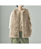 【カレンソロジー/Curensology】のリバーキルトファーベスト 人気、トレンドファッション・服の通販 founy(ファニー) ファッション Fashion レディースファッション Fashion for Women アウター Coat / Outerwear Collection トップス・カットソー Cut & Sew Tops ベスト&ジレ / 重ね着スタイル Vests & Gilets イタリア Italy エレガント 上品 Elegant 秋 Autumn キルト Quilt, Quilted Fabric サテン Satin, Glossy Fabric シンプル Simple, Minimal タフタ Taffeta, Structured Fabric バランス Balance, Style Balance フェイクファー Faux Fur, Imitation Fur ベスト Vest, Waistcoat thumbnail ベージュ|ID: prp329100004793733 ipo3291000000034974976