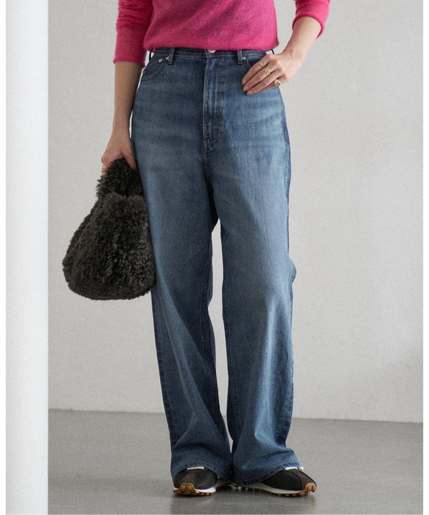 【イエナ/IENA】のYANUK/ヤヌーク 別注 JOAN デニムパンツ インテリア・キッズ・メンズ・レディースファッション・服の通販 founy(ファニー) 　ファッション　Fashion　レディースファッション　Fashion for Women　パンツ　Pants & Trousers　デニムパンツ・ジーンズ・美脚デニム　Denim Jeans & Pants　クラシック　Classic, Timeless Style　ストレート　Straight, Straight Cut　デニム　Denim, Jeans Material　バランス　Balance, Style Balance　フェミニン　Feminine, Girly　ポケット　Pocket, Pocket Detail　リラックス　Relax, Relaxed Fit　ループ　Loop, Loop Knit　別注　Limited Edition, Custom Order　ネイビー B|ID: prp329100004793765 ipo3291000000034782748