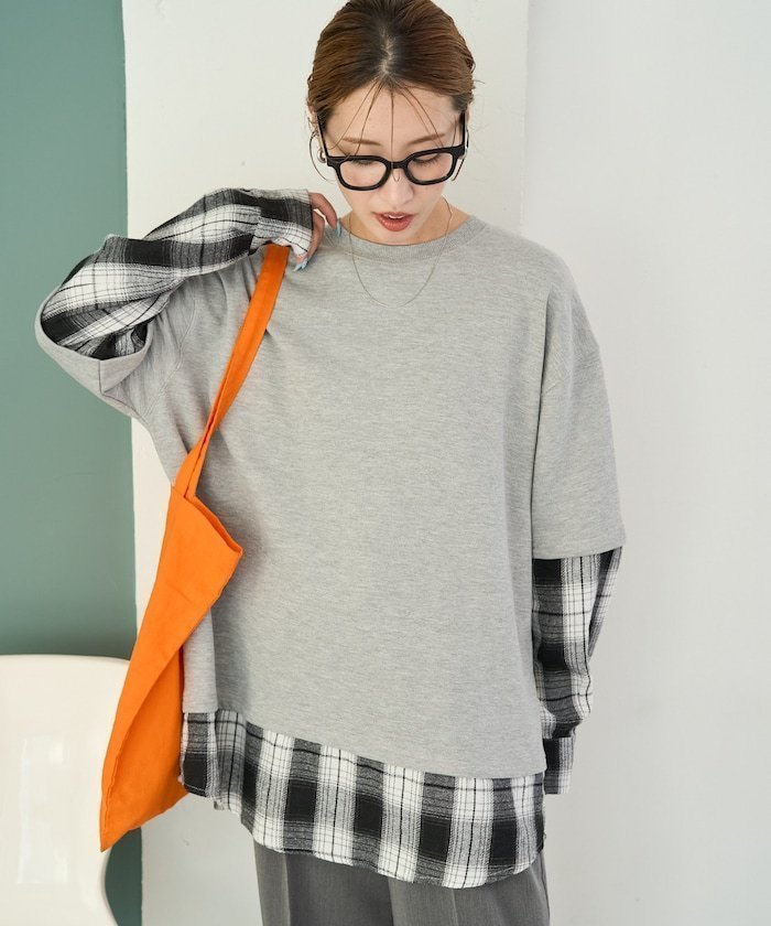 【フリークスストア/FREAK'S STORE】のチェックシャツ レイヤード 裏毛 プルオーバー【限定展開】 25AW インテリア・キッズ・メンズ・レディースファッション・服の通販 founy(ファニー) 　ファッション　Fashion　レディースファッション　Fashion for Women　トップス・カットソー　Cut & Sew Tops　シャツ・ブラウス・オフィスカジュアル　Elegant Blouses & Button-Ups　カジュアルプルオーバー・ニットトップス　Pullovers & Knit Tops / Casual Pullovers　カーゴパンツ　Cargo Pants, Utility Pants　チェック　Check, Plaid, Tartan　デニム　Denim, Jeans Material　ドッキング　Docking, Mixed Material　リラックス　Relax, Relaxed Fit　ルーズ　Loose, Oversized　A/W・秋冬　Autumn/Winter　冬　Winter / This Winter　おすすめ　Recommended / Our Picks　2025年　2025　2025-2026秋冬・A/W　Autumn/Winter 2025–26 AW25–26　グレー|ID: prp329100004793791 ipo3291000000034934523