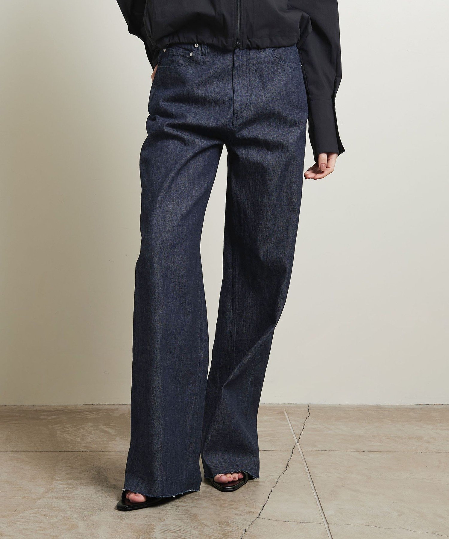 【ユナイテッドアローズ/UNITED ARROWS】のATTISESSION ワイド デニムパンツ 3/402 インテリア・キッズ・メンズ・レディースファッション・服の通販 founy(ファニー) 　ファッション　Fashion　レディースファッション　Fashion for Women　パンツ　Pants & Trousers　デニムパンツ・ジーンズ・美脚デニム　Denim Jeans & Pants　カットオフ　Cut-Off Design　コレクション　Collection, Seasonal Line　ストレート　Straight, Straight Cut　デニム　Denim, Jeans Material　人気　Popular, Best Seller　フェミニン　Feminine, Girly　ルーズ　Loose, Oversized　ワイド　Wide, Wide Fit　アウトレット　Outlet / Clearance　おすすめ　Recommended / Our Picks　NAVY|ID: prp329100004793865 ipo3291000000035142497